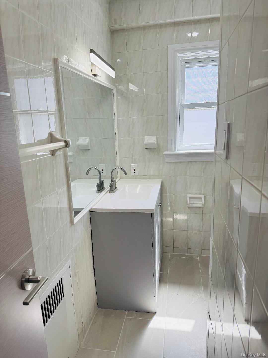 #11 photo, 8012 188th Street, クイーンズ区 Jamaica Estates , NY 11423