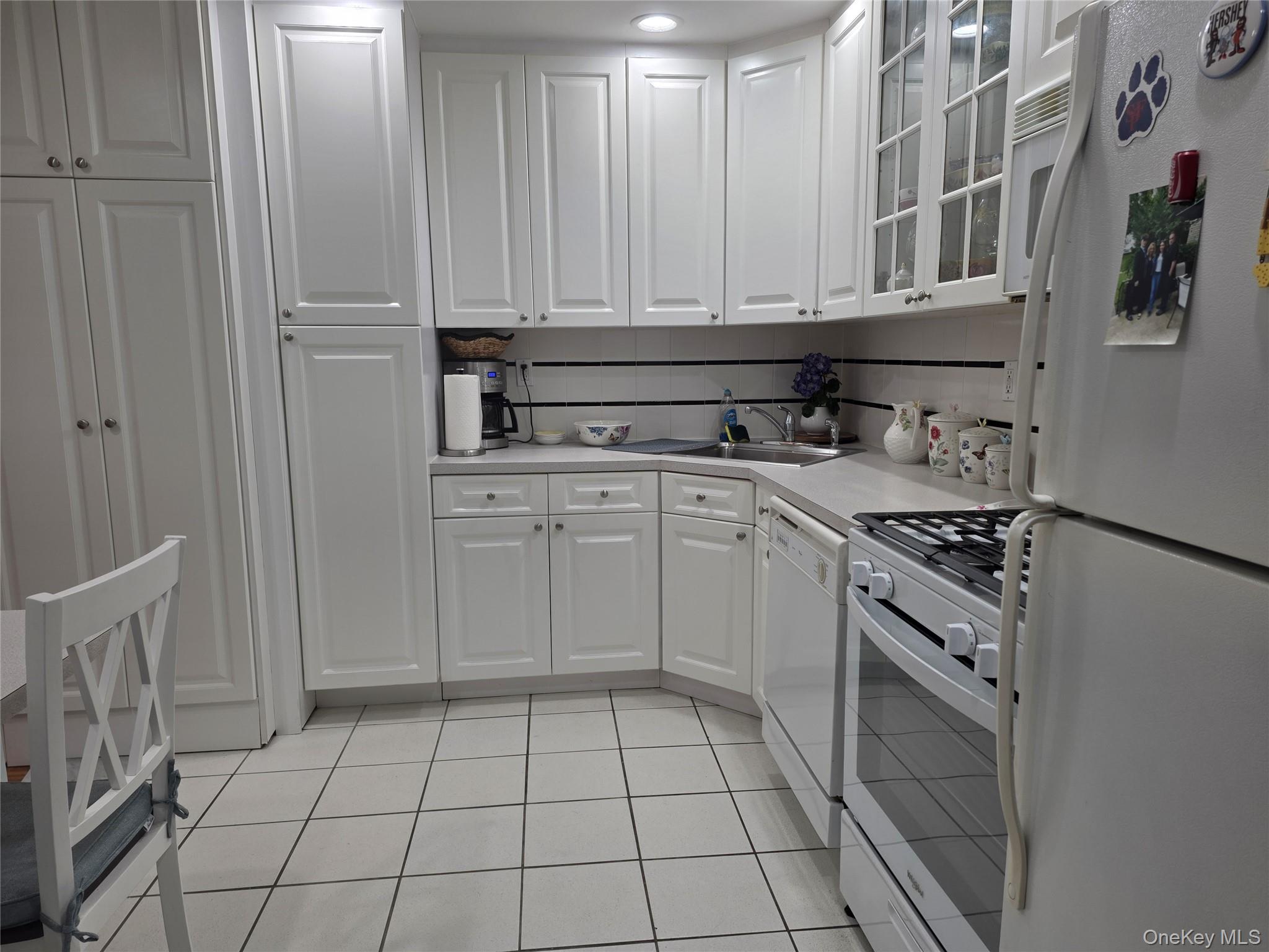 #5 photo, 18-21 215th Street, クイーンズ区 Bayside , NY 11360