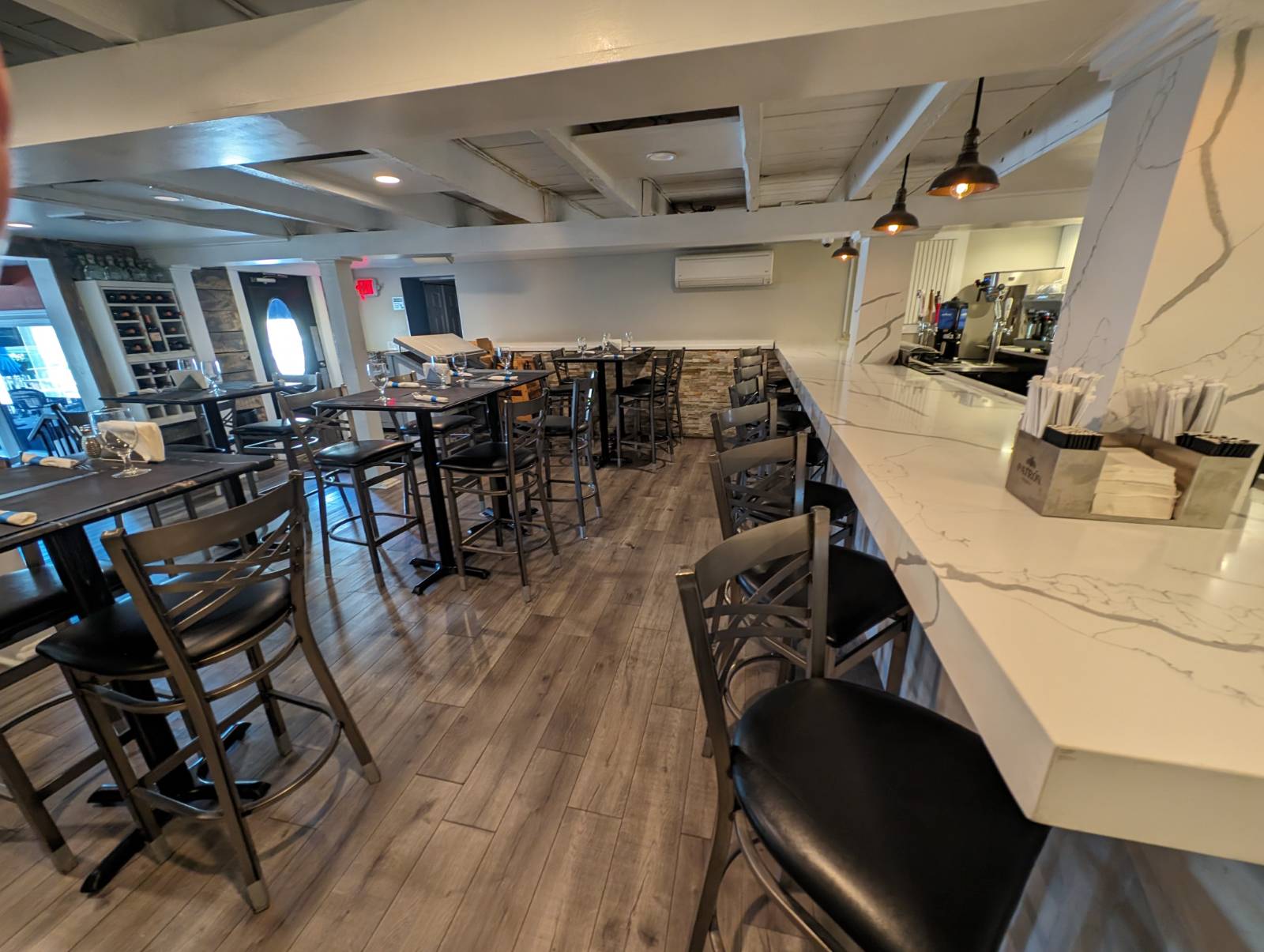 #4 photo, 9 Traders Cove, サフォーク郡 Port Jefferson , NY 11777