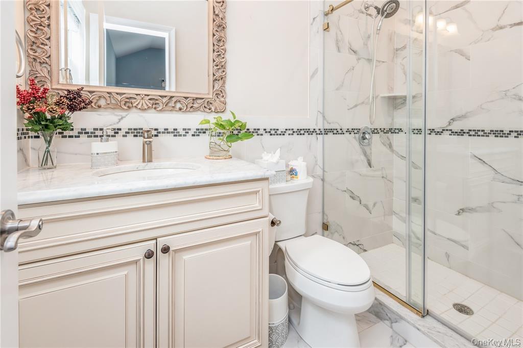 #18 photo, 45 Meeting Lane, ナッソー郡 Hicksville , NY 11801