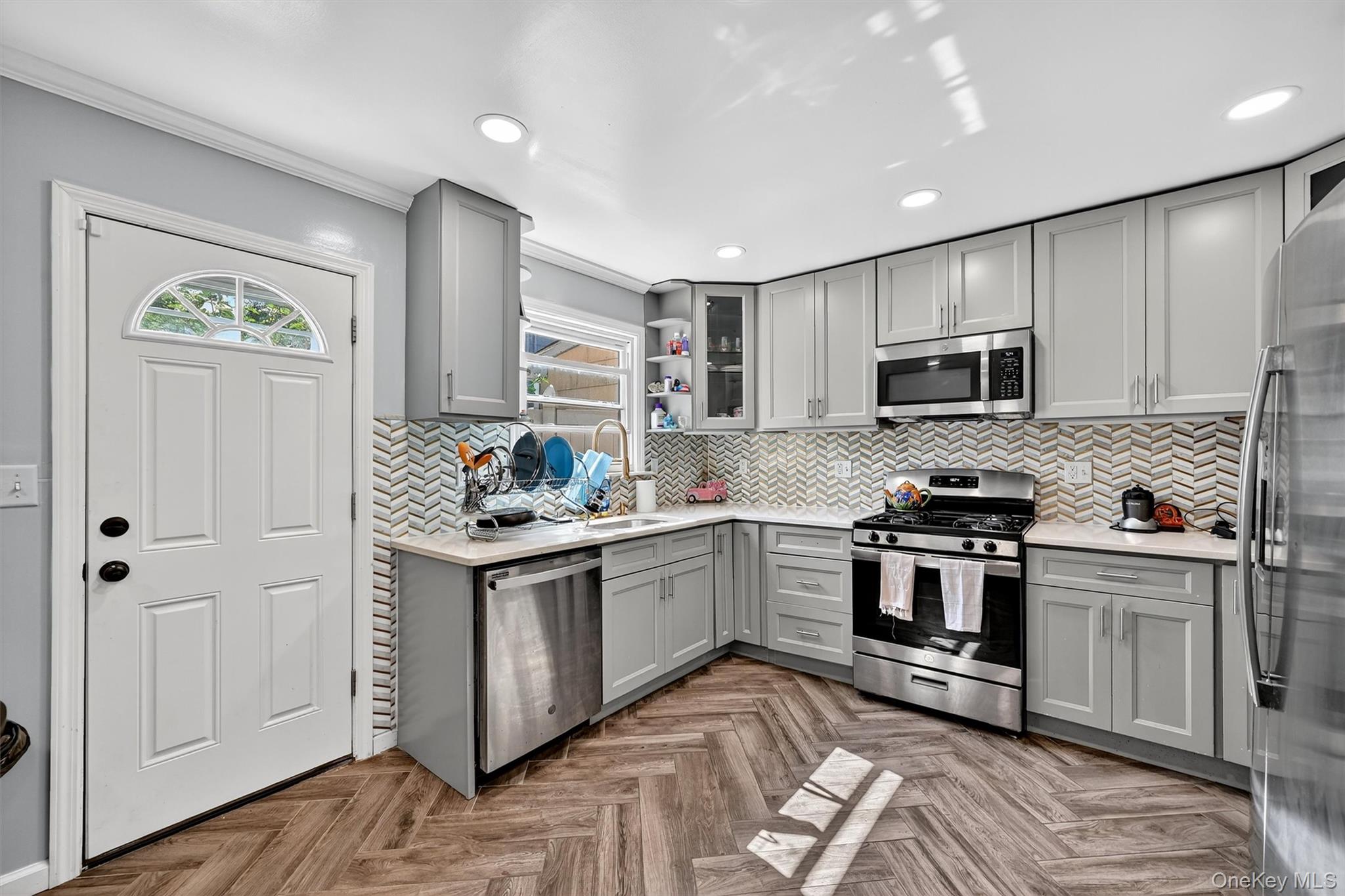 #7 photo, 356 N Broadway, Yonkers , NY 10701