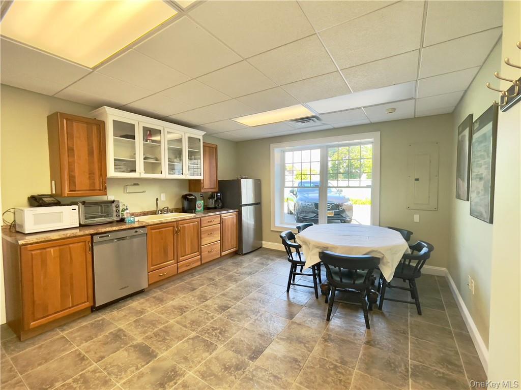 #13 photo, 4354-4356 Albany Post Road, Hyde Park , NY 12538