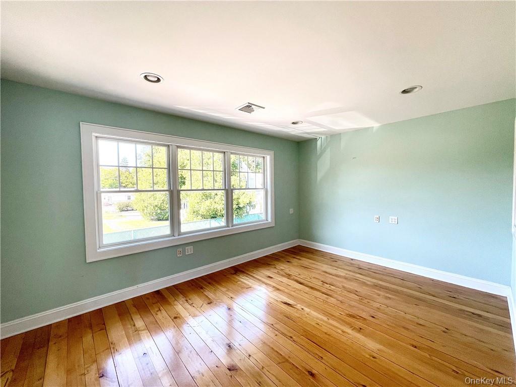 #17 photo, 4354-4356 Albany Post Road, Hyde Park , NY 12538