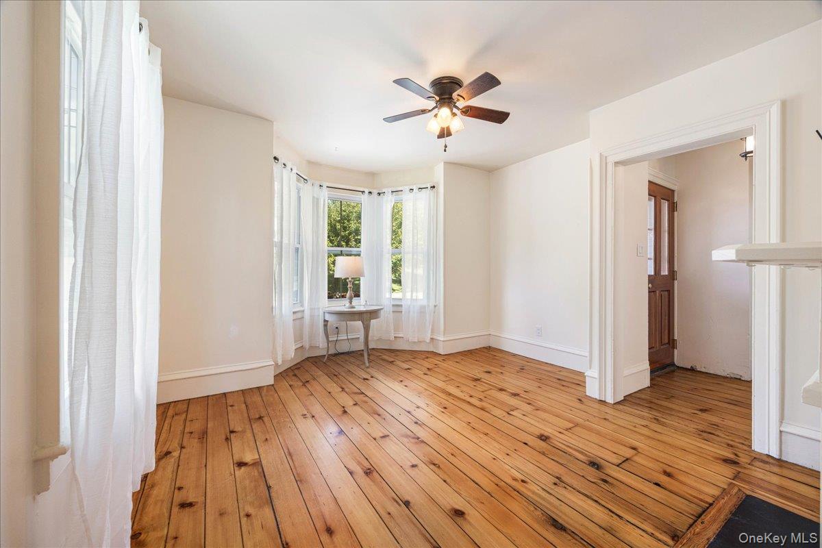 #6 photo, 26 High Street, Warwick , NY 10990