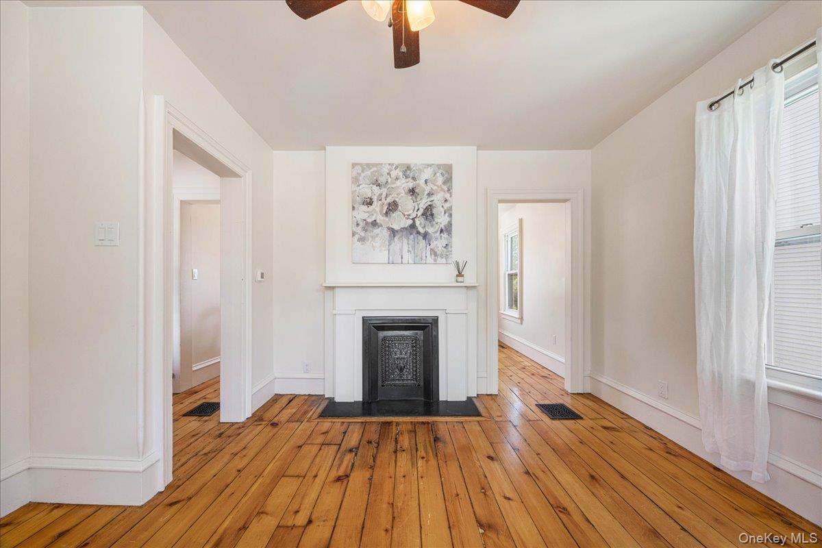 #7 photo, 26 High Street, Warwick , NY 10990