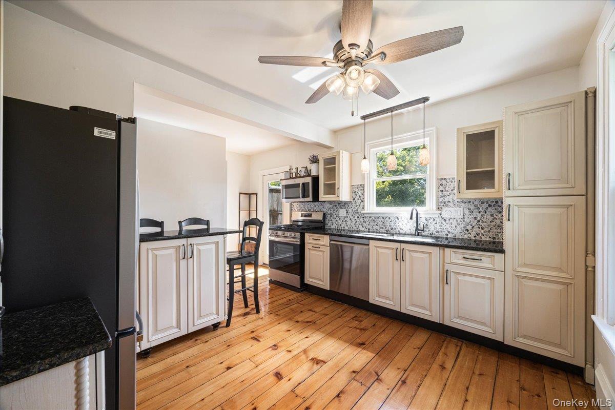 #8 photo, 26 High Street, Warwick , NY 10990