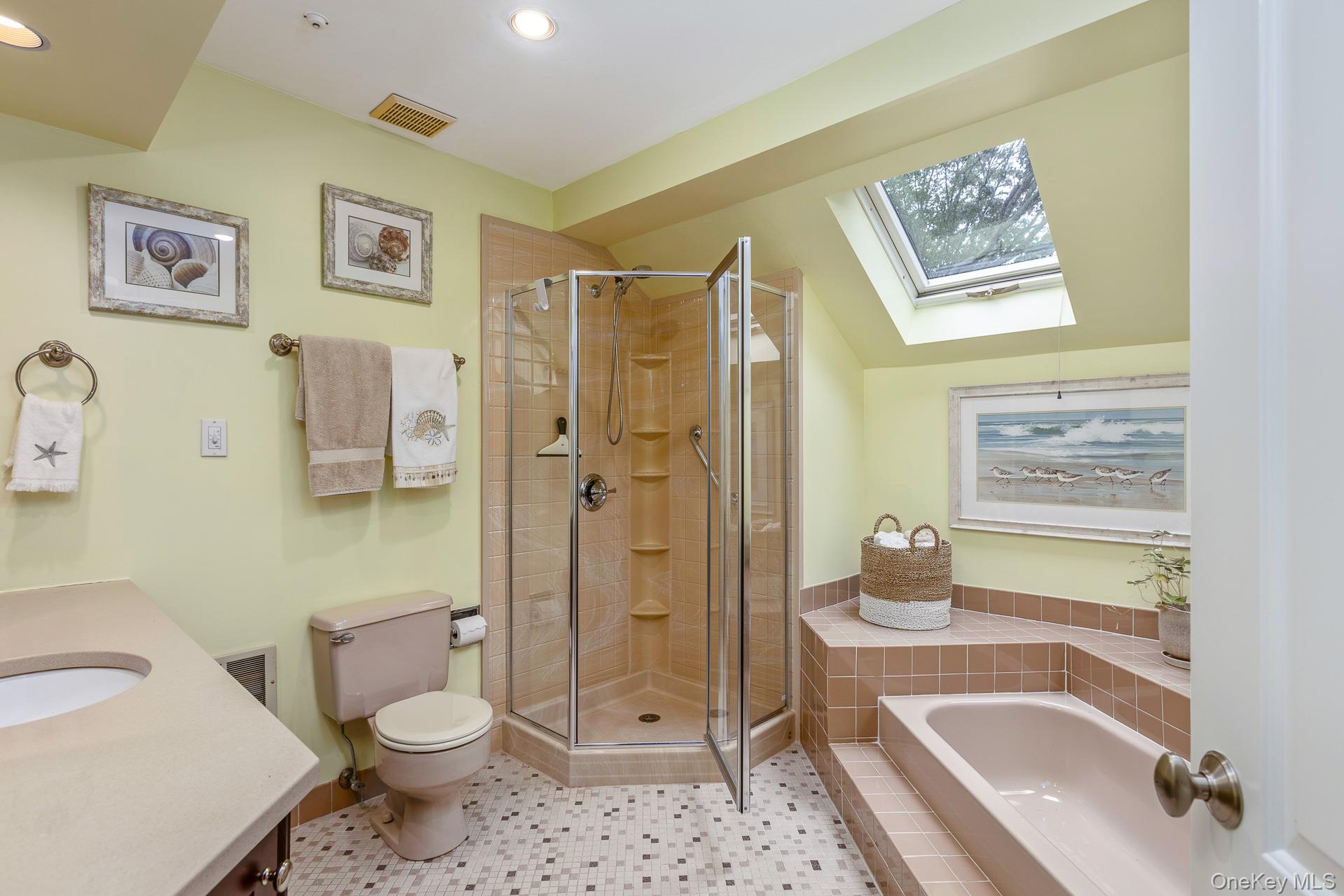 #14 photo, 204 Pepperidge Lake Road, サフォーク郡 Eastport , NY 11941