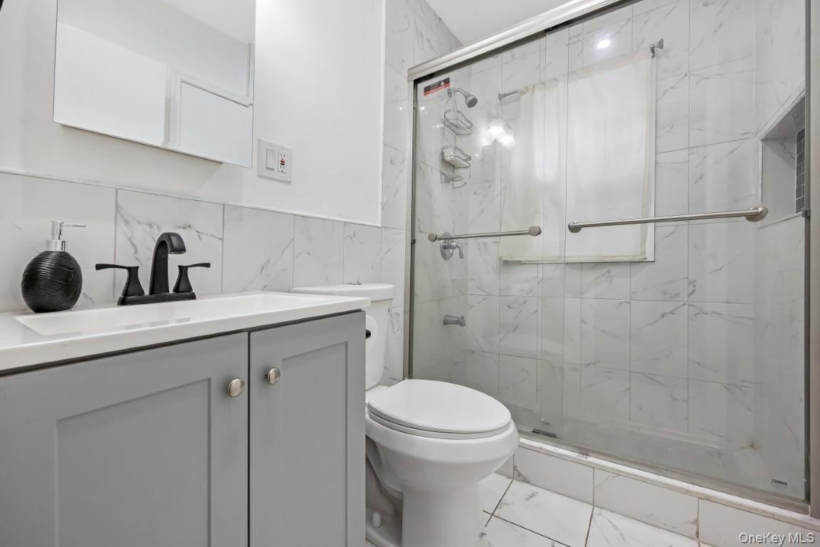 #17 photo, 853 Arthur Street, ナッソー郡 West Hempstead , NY 11552