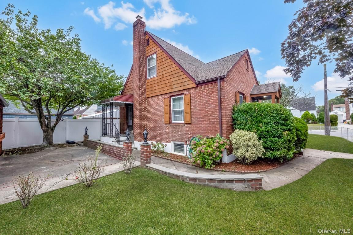 #4 photo, 853 Arthur Street, ナッソー郡 West Hempstead , NY 11552