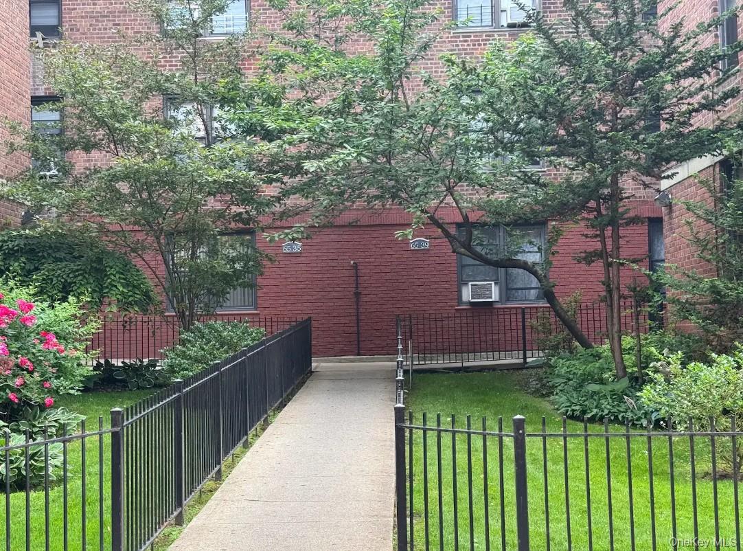 #2 photo, 65-39 108 Street, クイーンズ区 Forest Hills , NY 11375