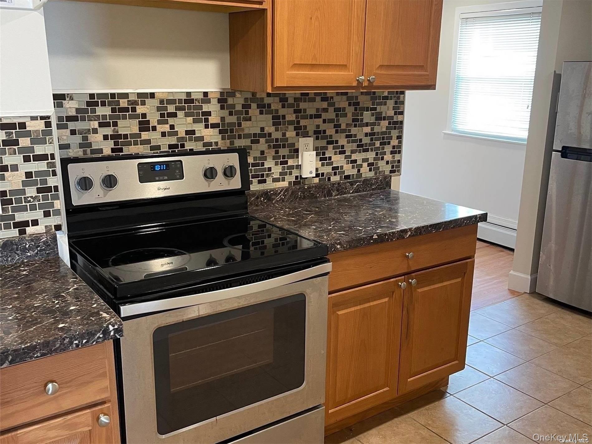 #1 photo, 109 E Main Street, サフォーク郡 Smithtown , NY 11787