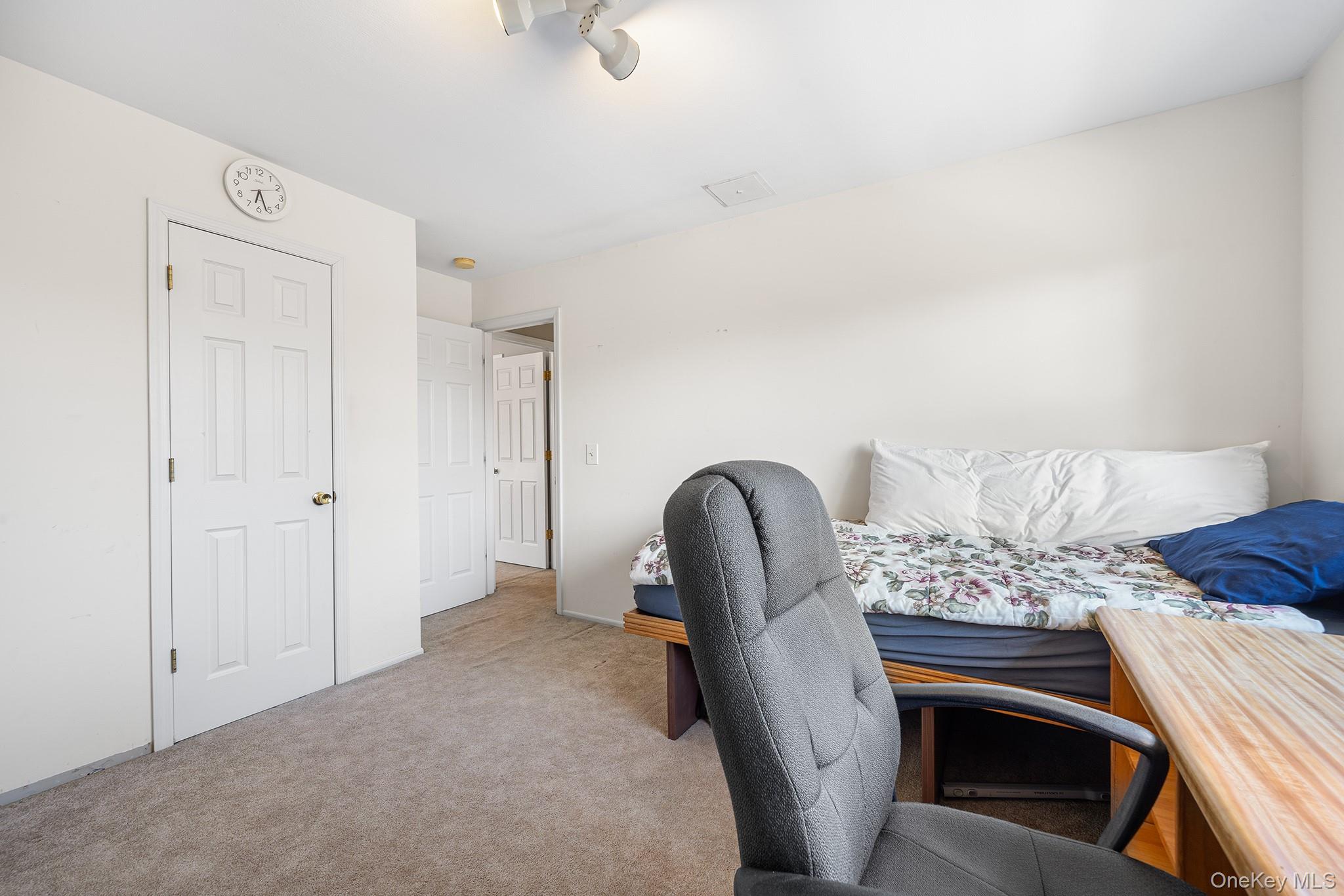 #17 photo, 1448 Dewey Avenue, ナッソー郡 North Bellmore , NY 11710