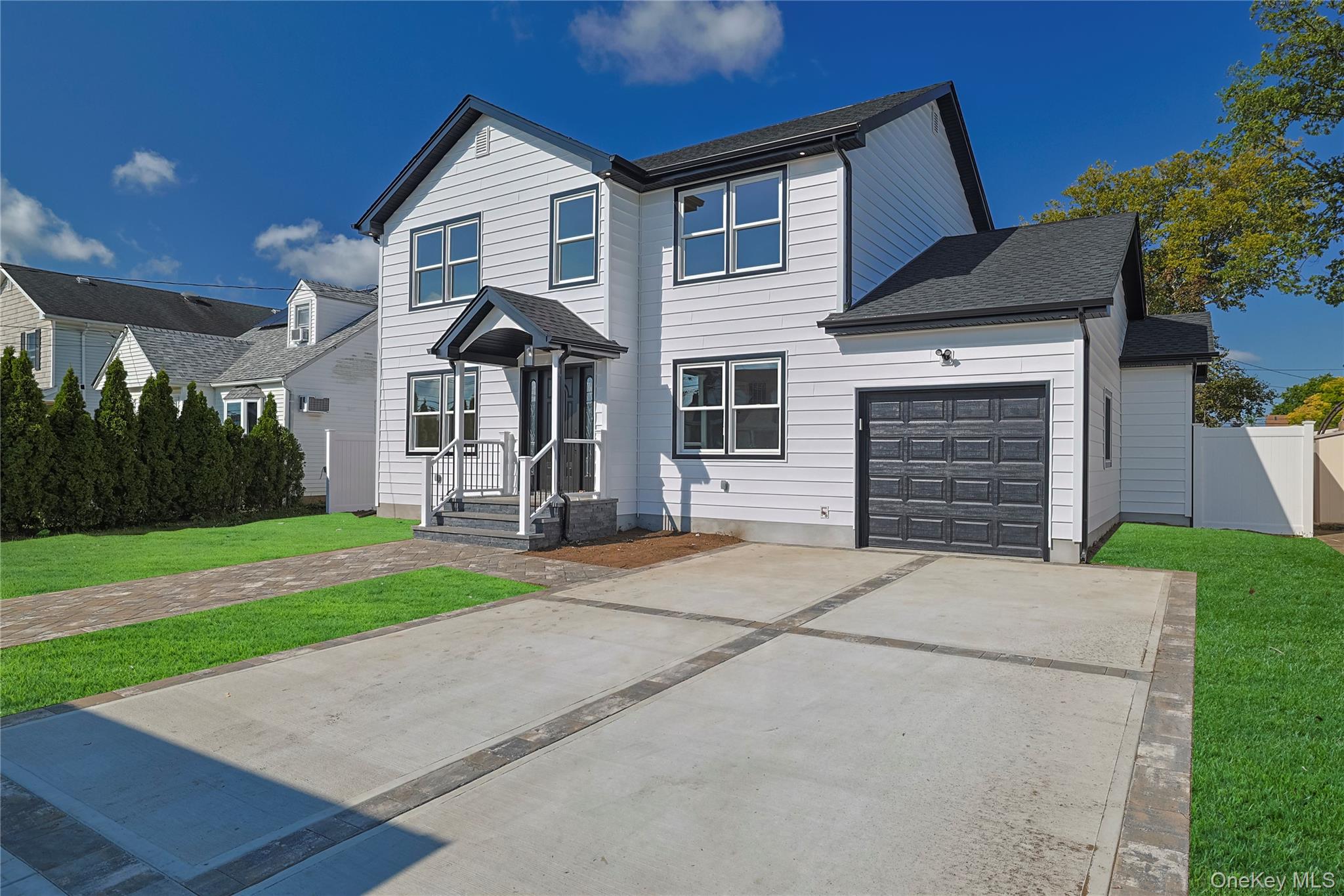 #1 photo, 65 Broadway, नासाउ काउंटी West Hempstead , NY 11552