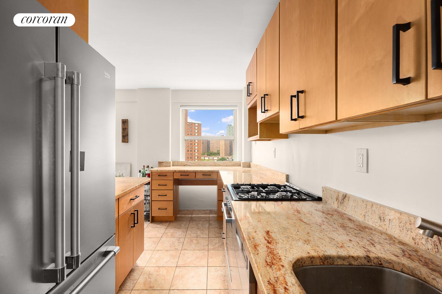 #4 photo, 80 LA SALLE Street, マンハッタン Morningside Heights , NY 10027