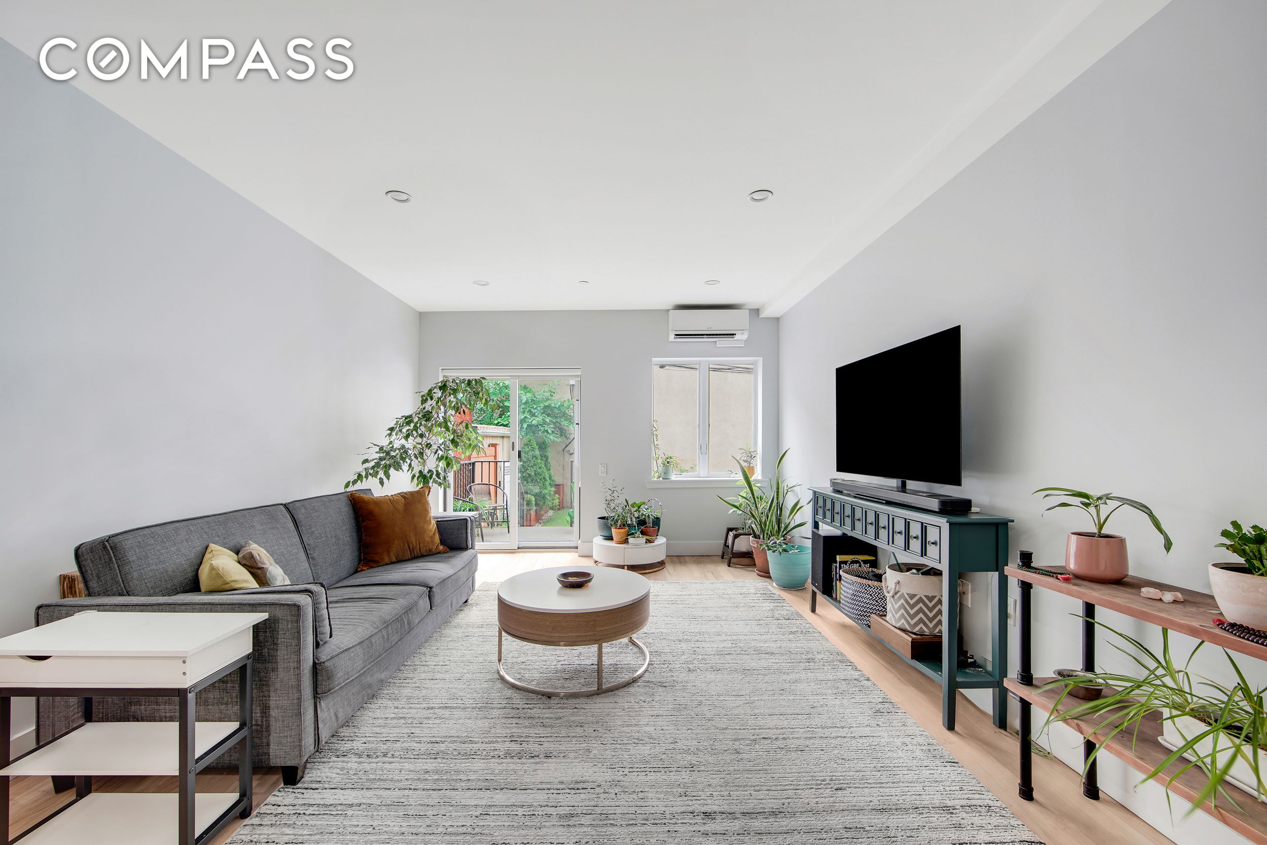 #1 photo, 27-34 27th Street, クイーンズ区 Astoria , NY 11102