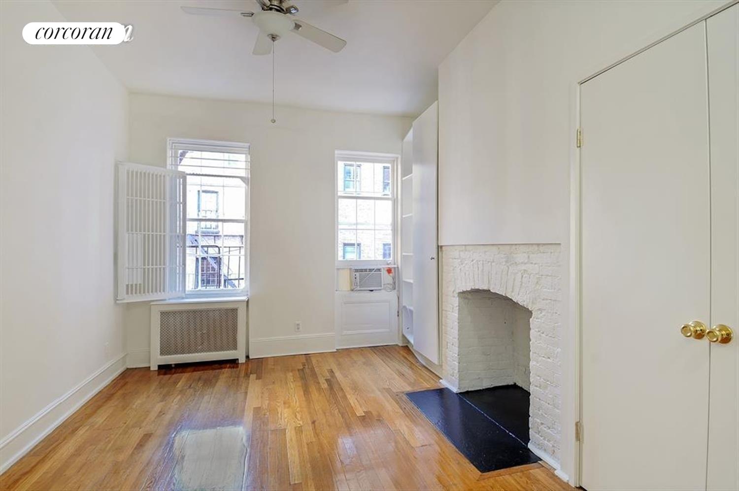 #1 photo, 212 W 16TH Street, 맨해튼 Chelsea , NY 10011