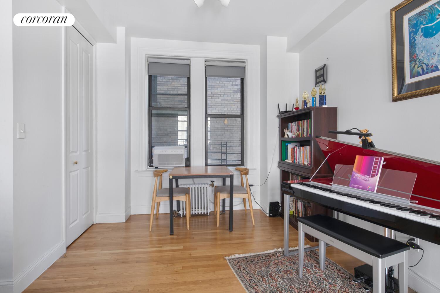 #3 photo, 599 W END Avenue, マンハッタン Upper West Side , NY 10024