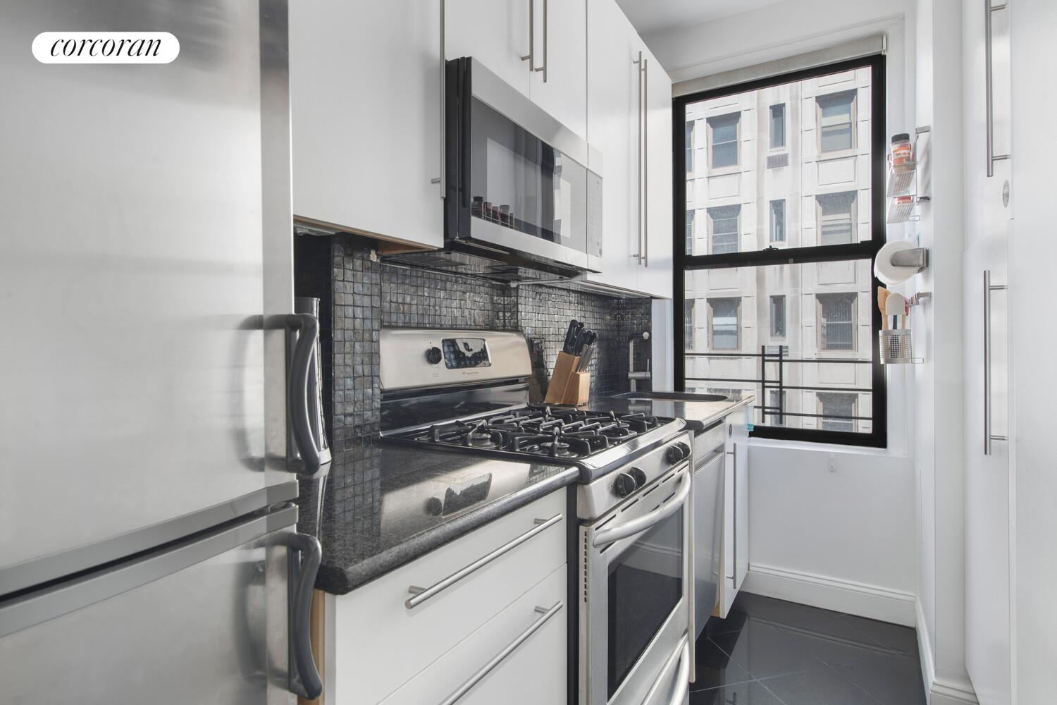 #4 photo, 599 W END Avenue, マンハッタン Upper West Side , NY 10024