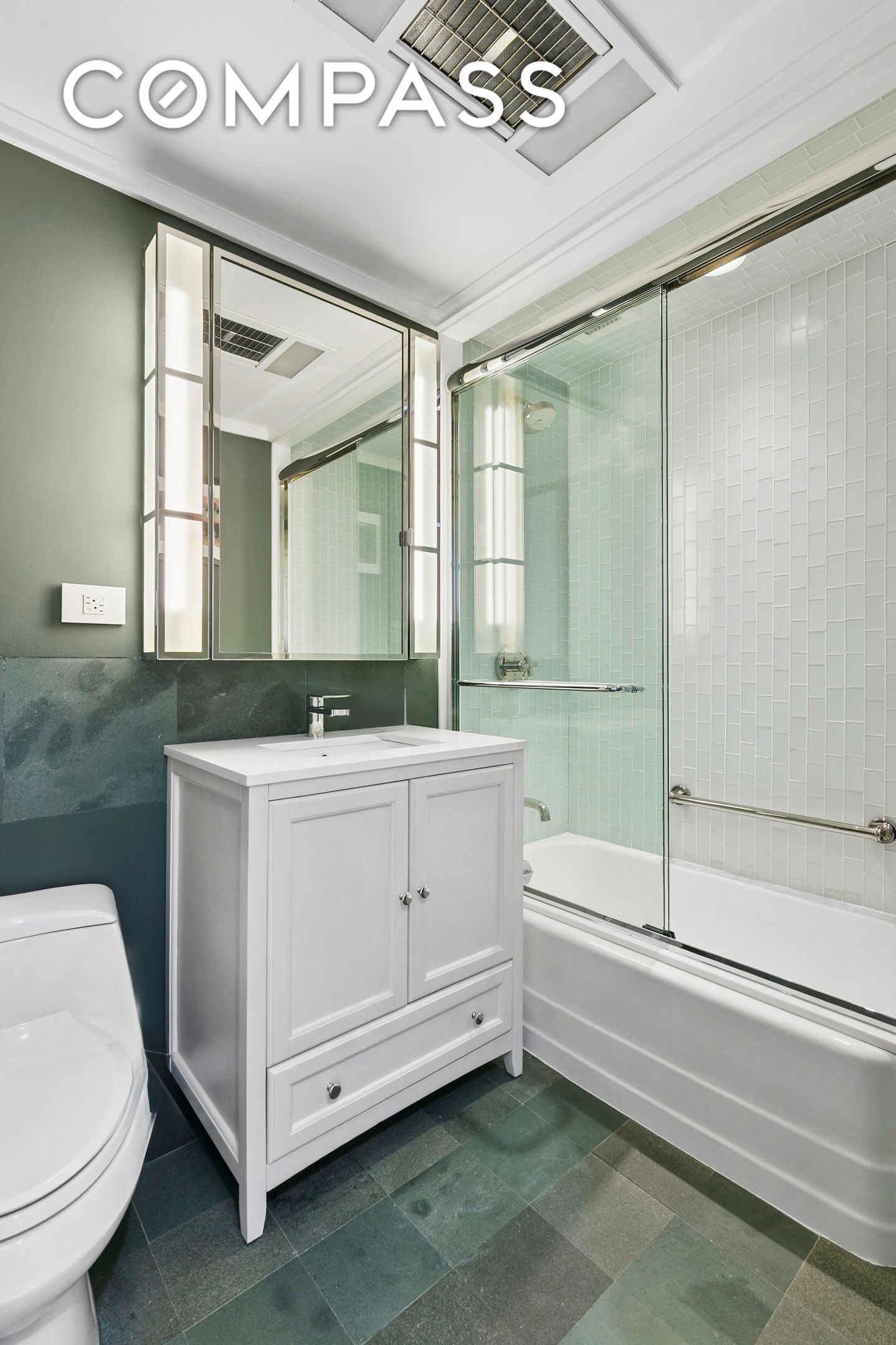 #10 photo, 860 United Nations Plaza, マンハッタン Midtown East , NY 10017