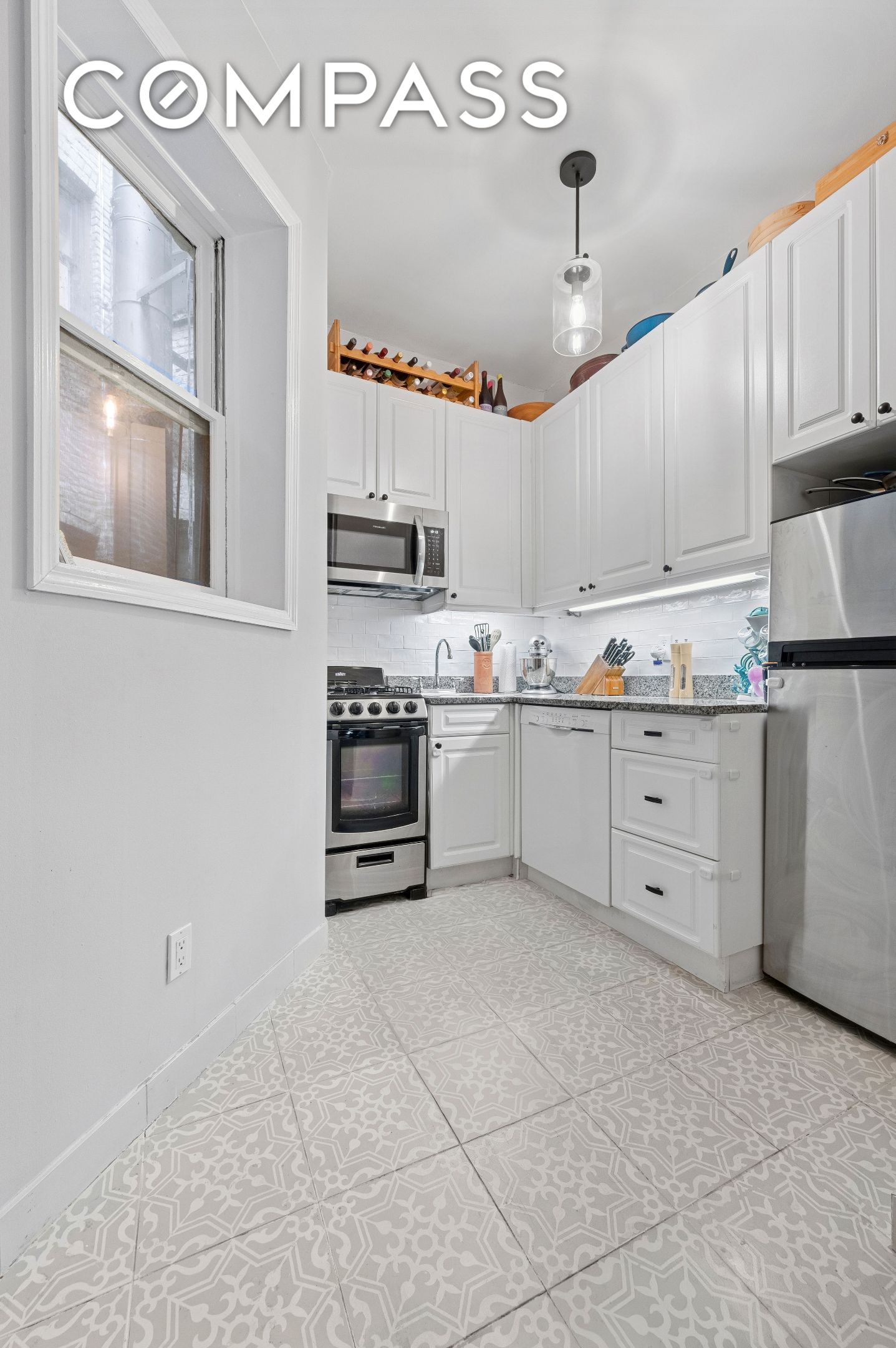 #4 photo, 331 E 92nd Street, マンハッタン Upper East Side , NY 10128