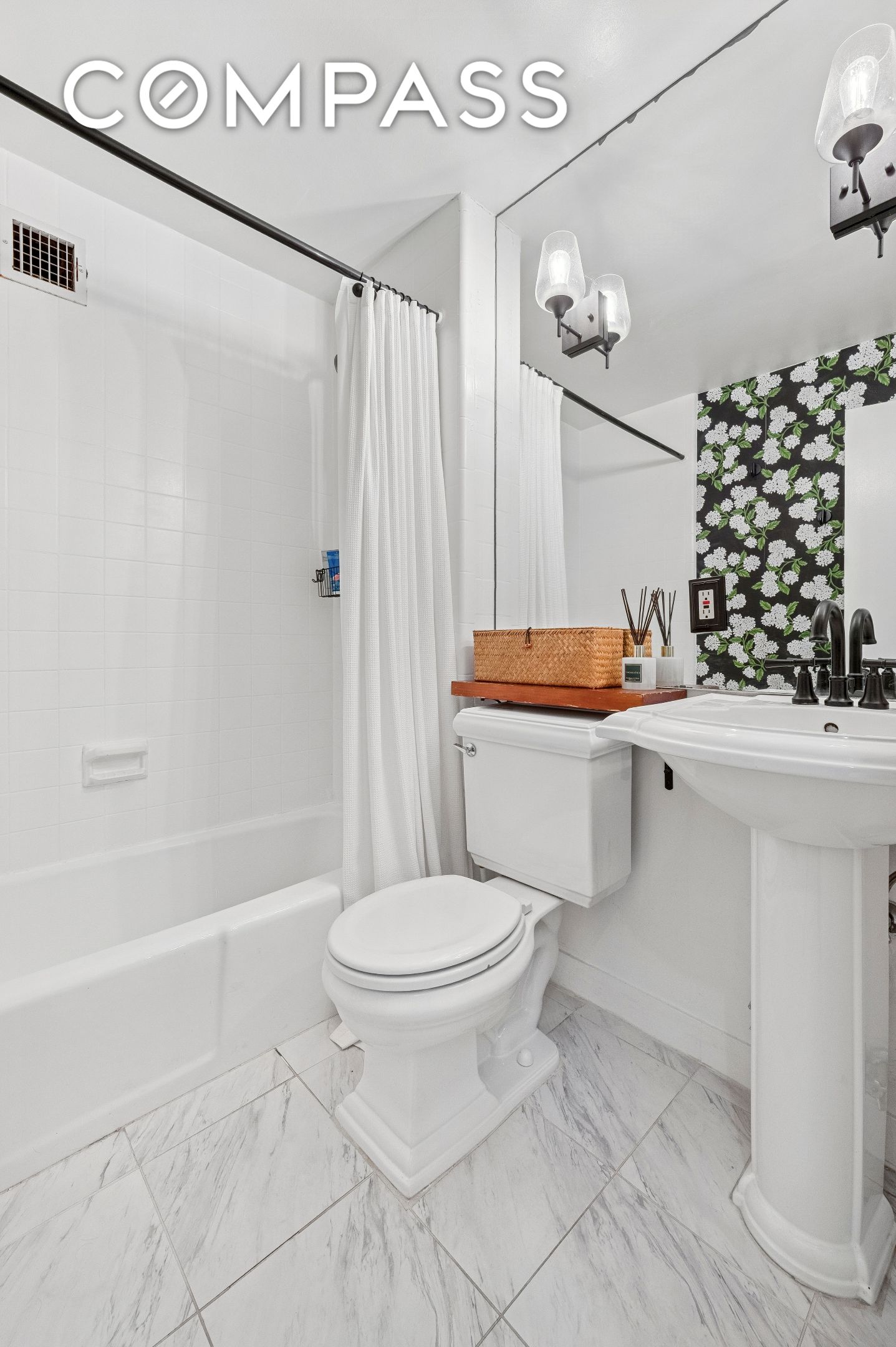 #6 photo, 331 E 92nd Street, マンハッタン Upper East Side , NY 10128