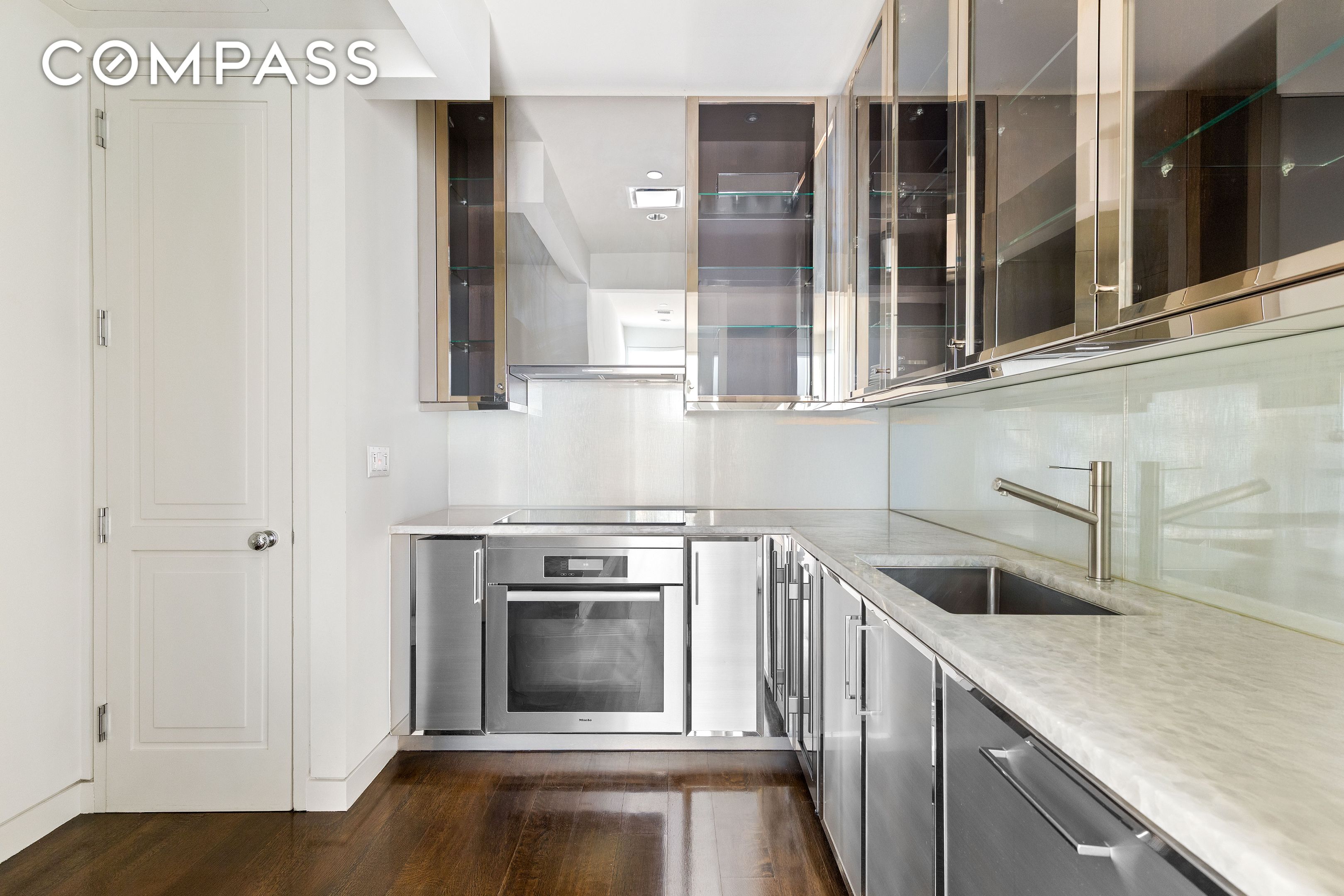 #7 photo, 20 W 53rd Street, マンハッタン Midtown Central , NY 10019