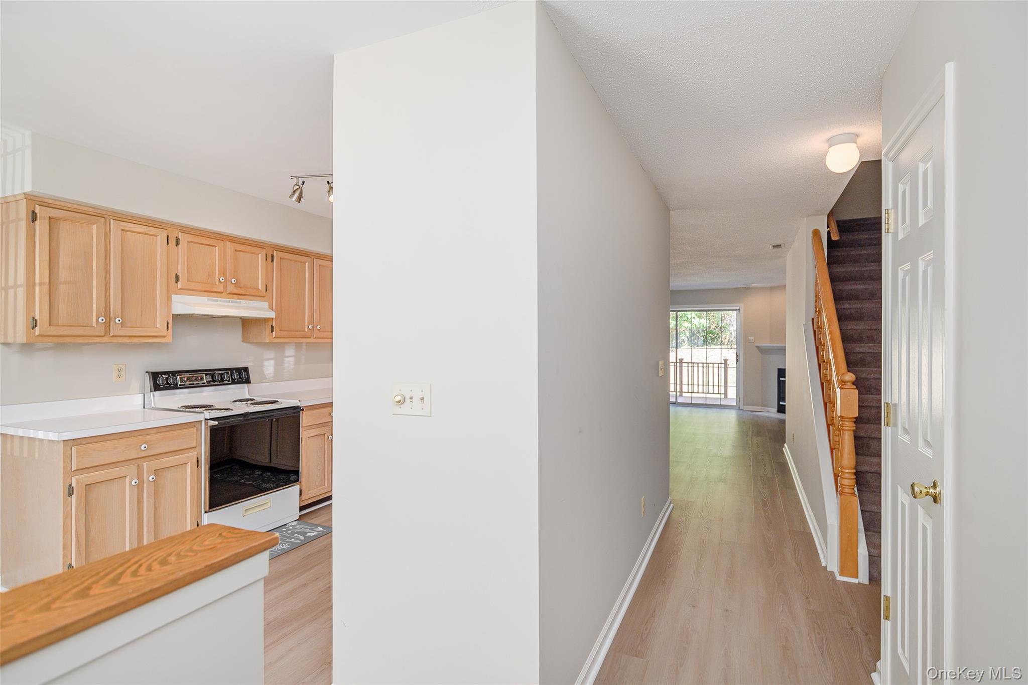 #4 photo, 1902 Dunhill Drive, Brewster , NY 10509