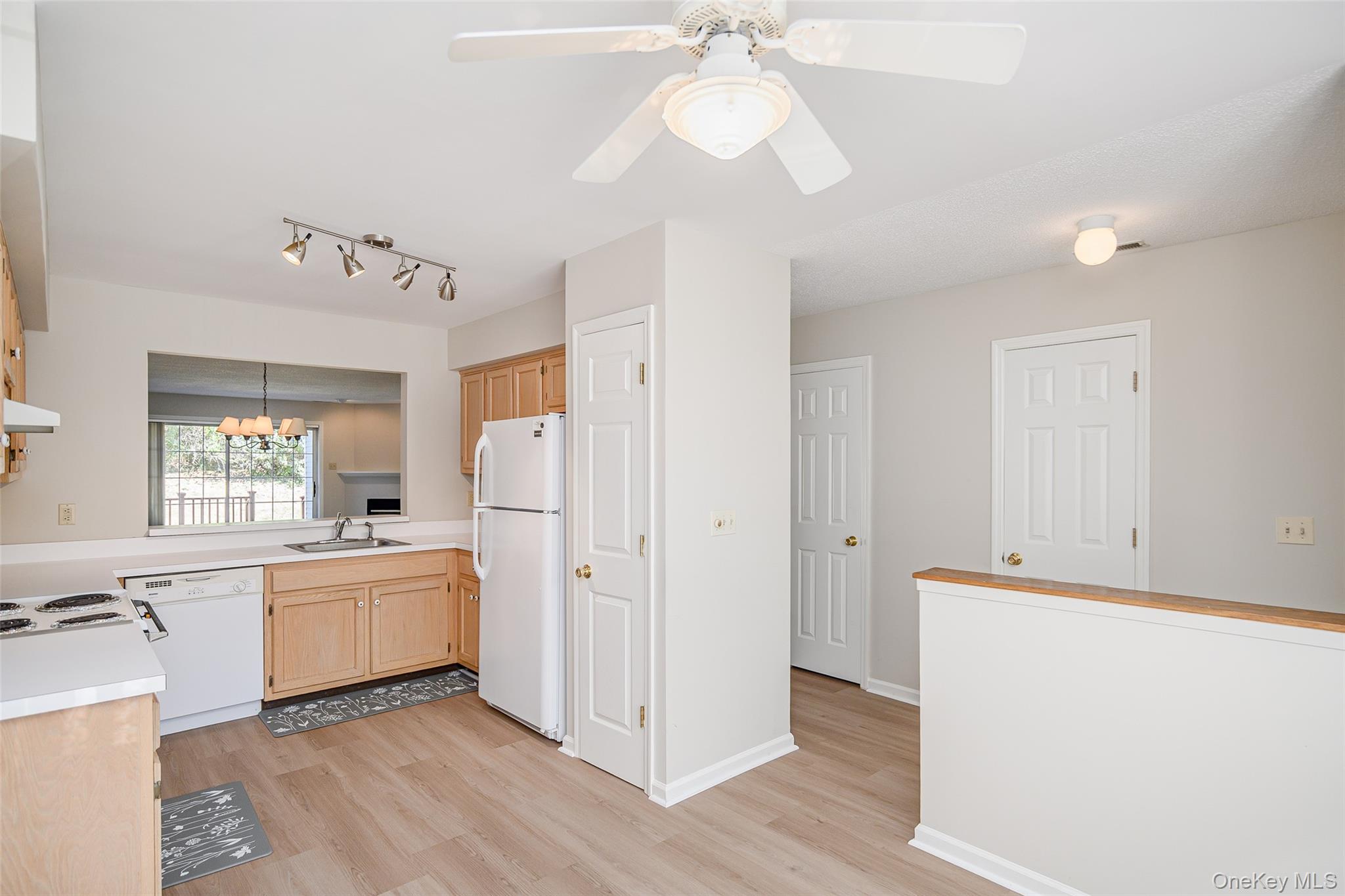 #6 photo, 1902 Dunhill Drive, Brewster , NY 10509