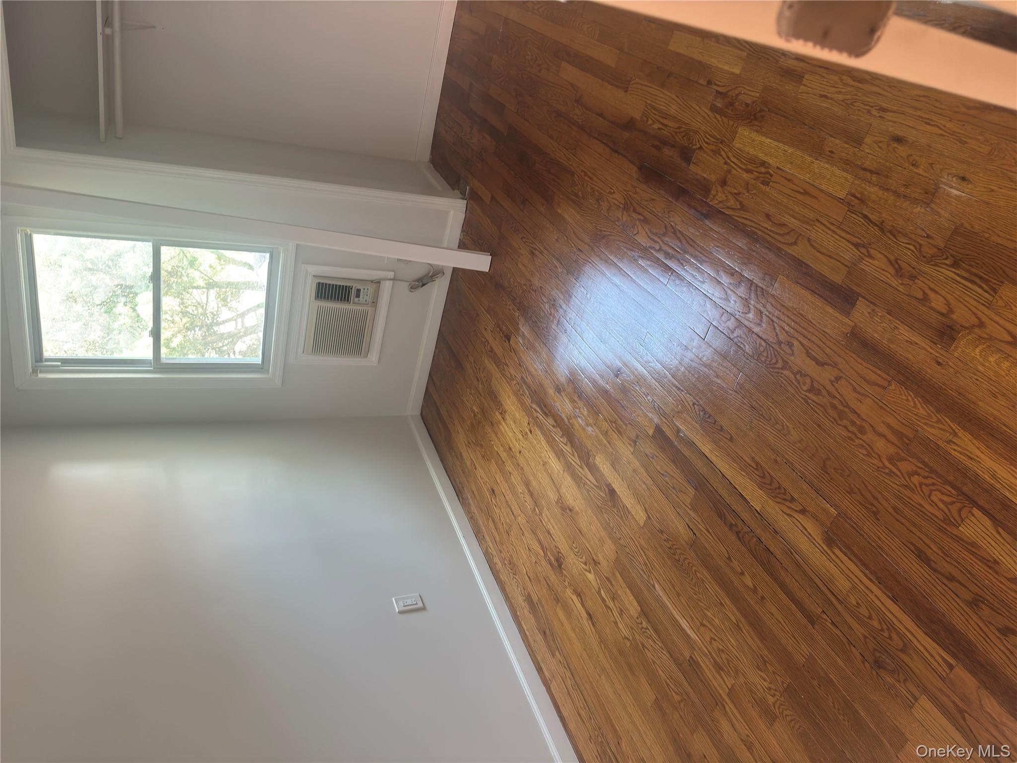 #13 photo, 25328 149th Road, クイーンズ区 Rosedale , NY 11422