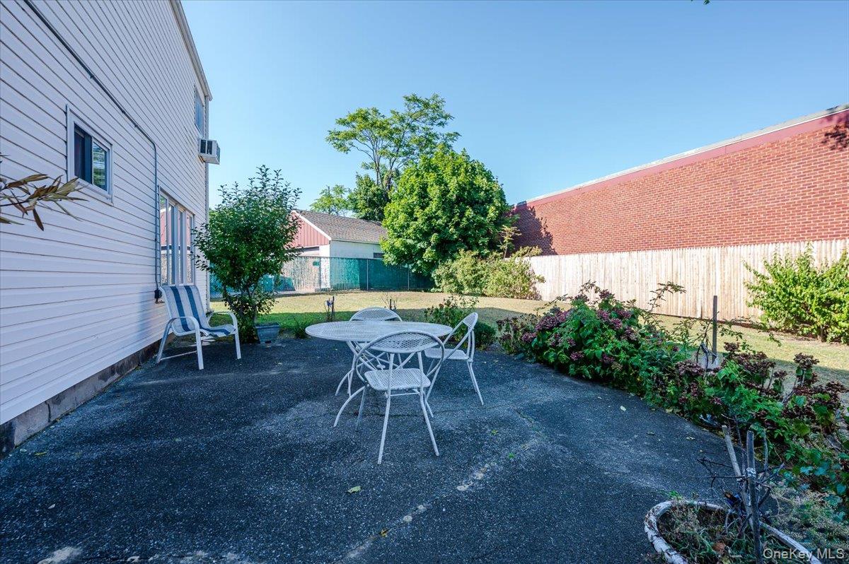 #19 photo, 10 Meadow Road, ナッソー郡 Inwood , NY 11096