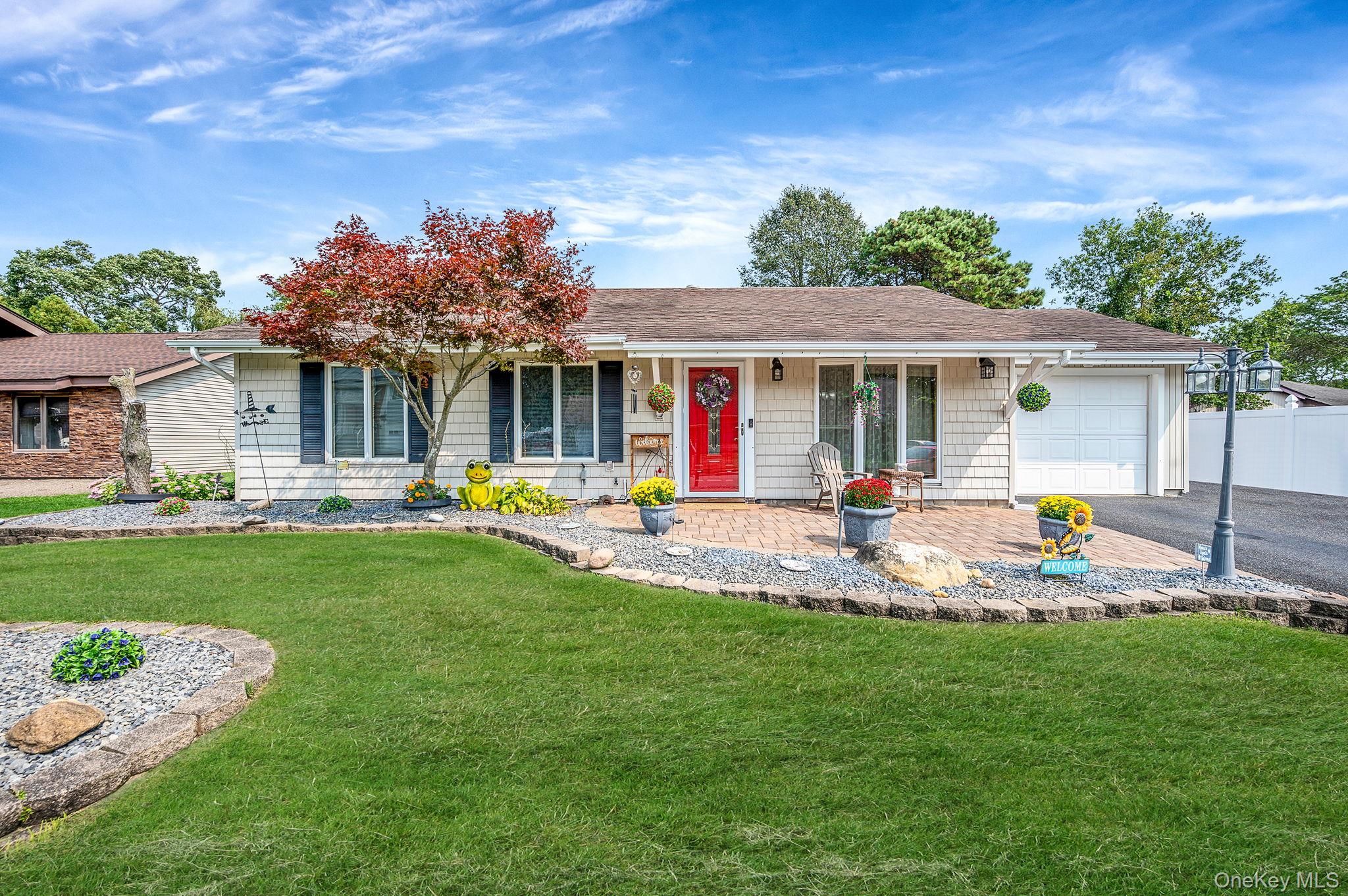 #1 photo, 21 Windermere Drive, サフォーク郡 Holbrook , NY 11741