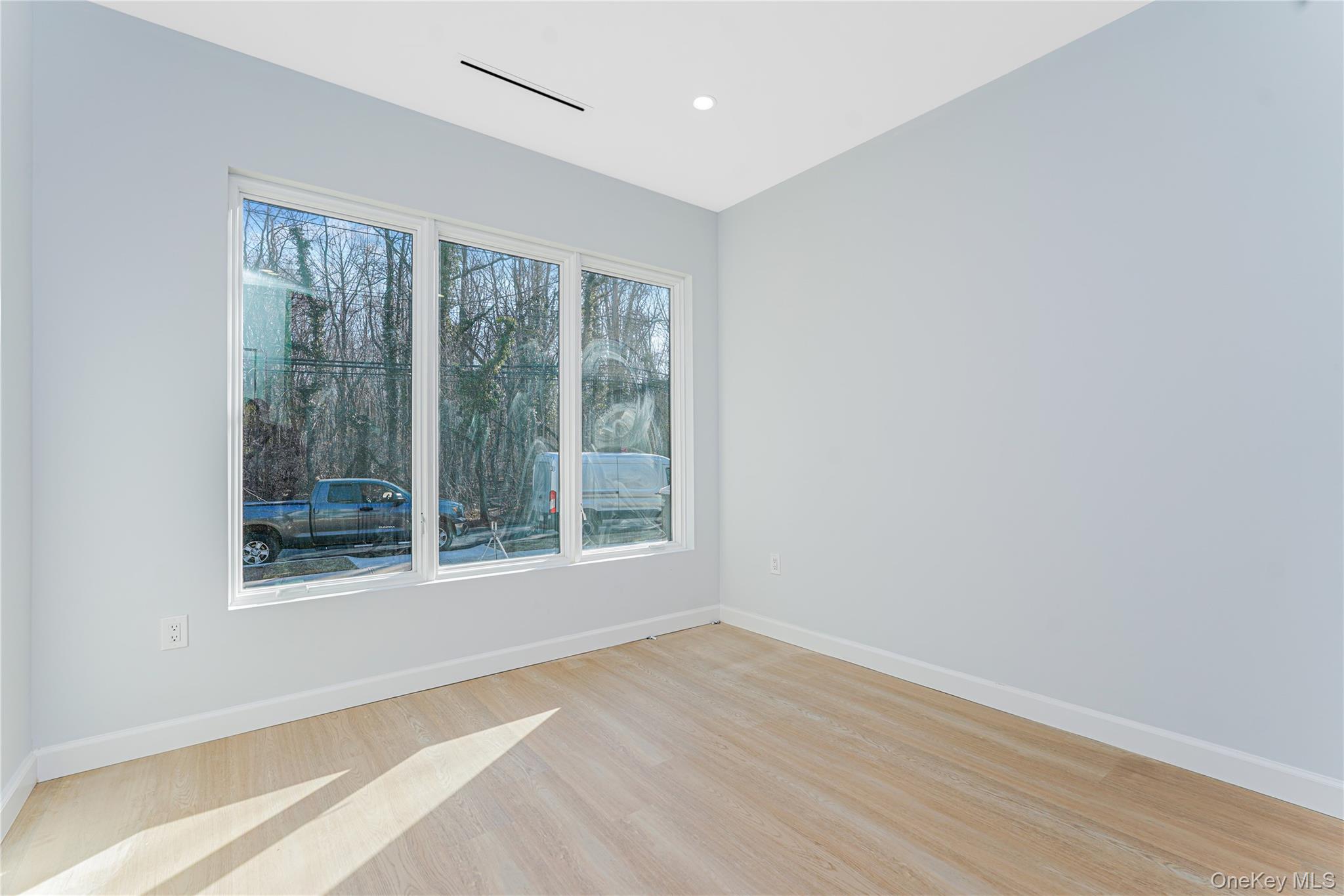 #16 photo, 50 Poillon Ave, スタテンアイランド Staten Island , NY 10312