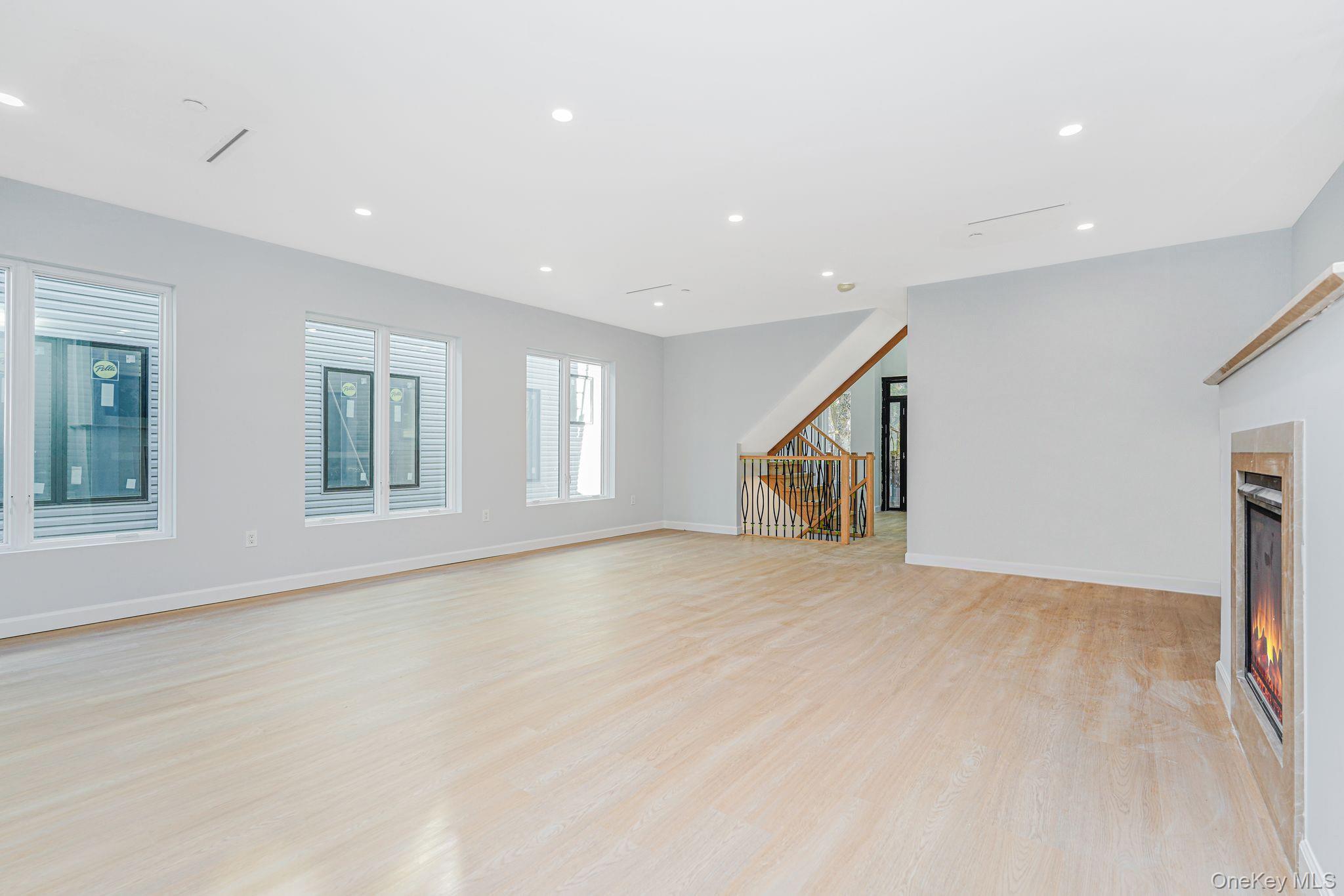 #9 photo, 50 Poillon Ave, スタテンアイランド Staten Island , NY 10312