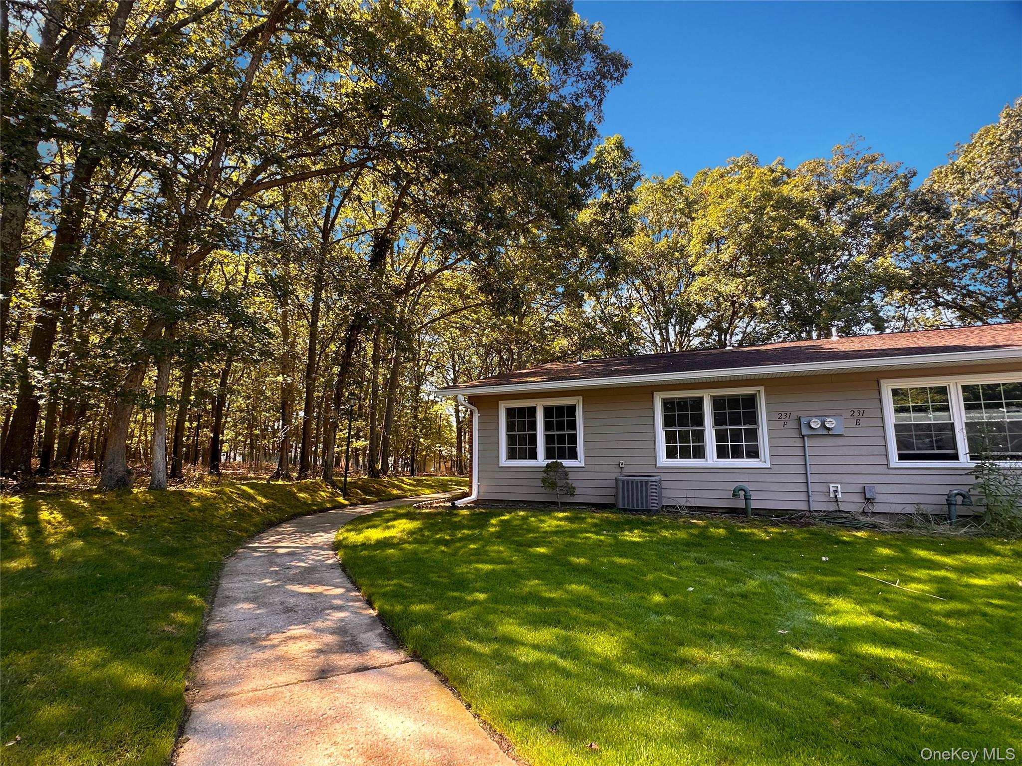 #16 photo, 231 Blackpool Court, サフォーク郡 Ridge , NY 11961