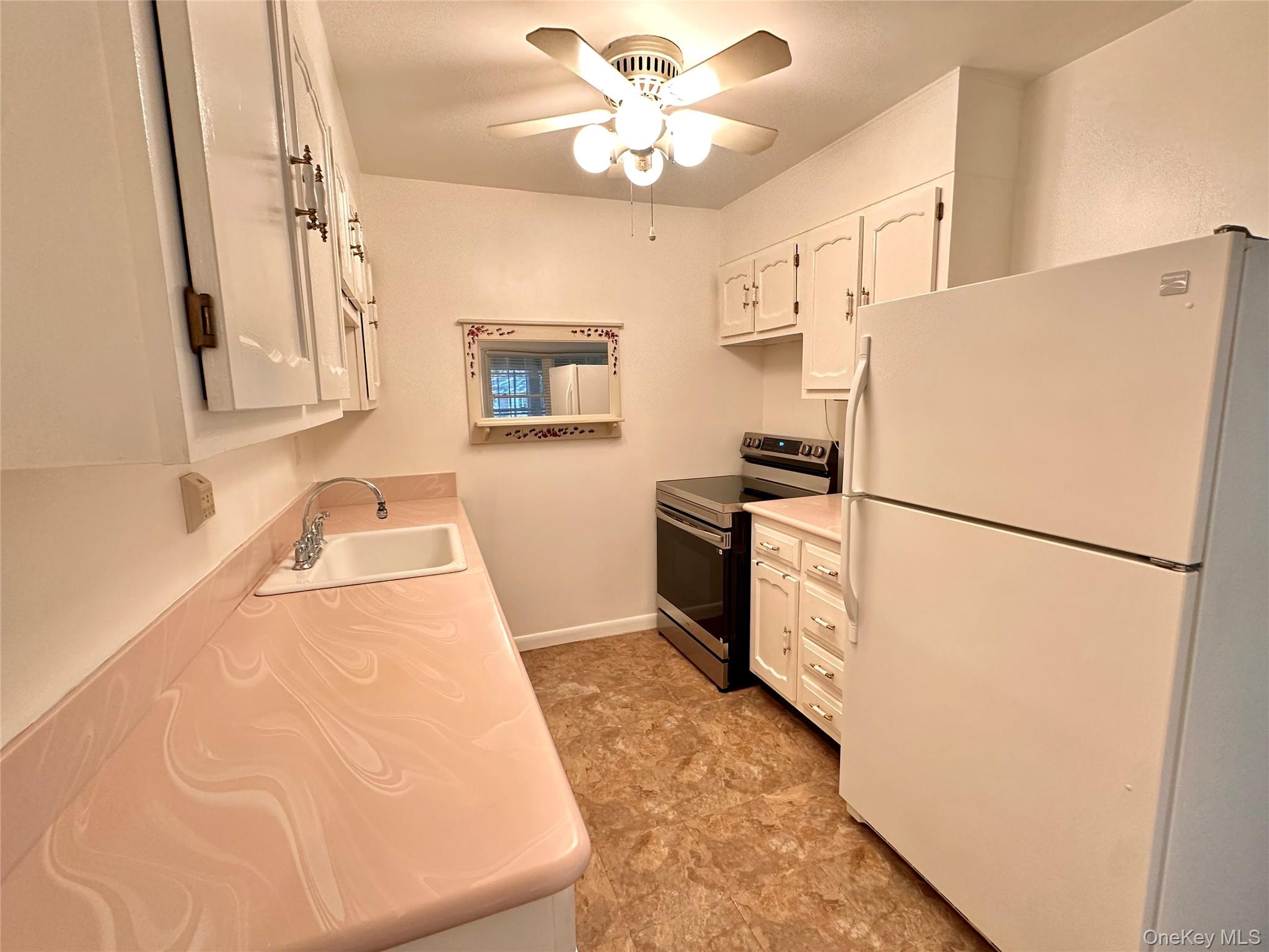 #8 photo, 231 Blackpool Court, サフォーク郡 Ridge , NY 11961