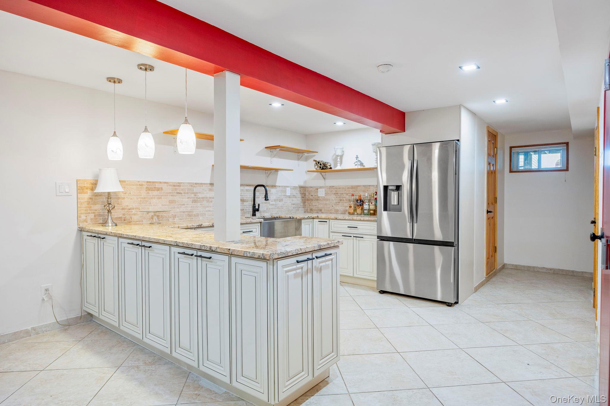 #16 photo, 2569 46th Street, クイーンズ区 Astoria , NY 11103