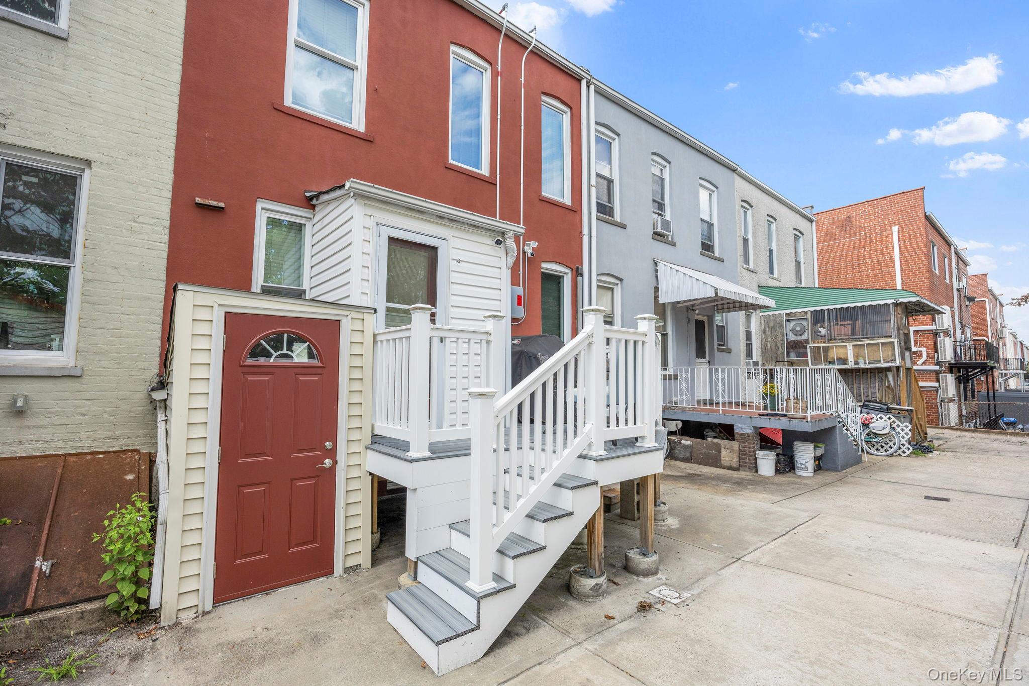 #3 photo, 2569 46th Street, クイーンズ区 Astoria , NY 11103