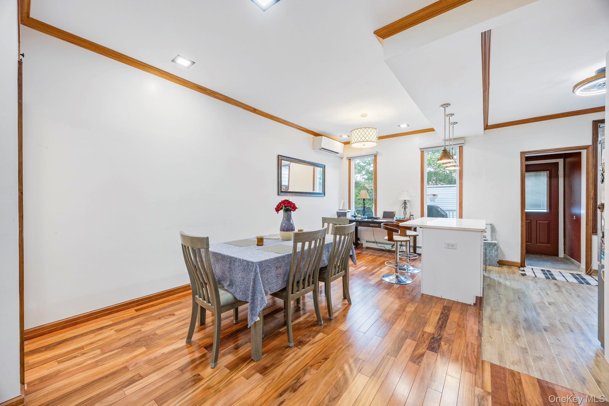 #8 photo, 2569 46th Street, クイーンズ区 Astoria , NY 11103