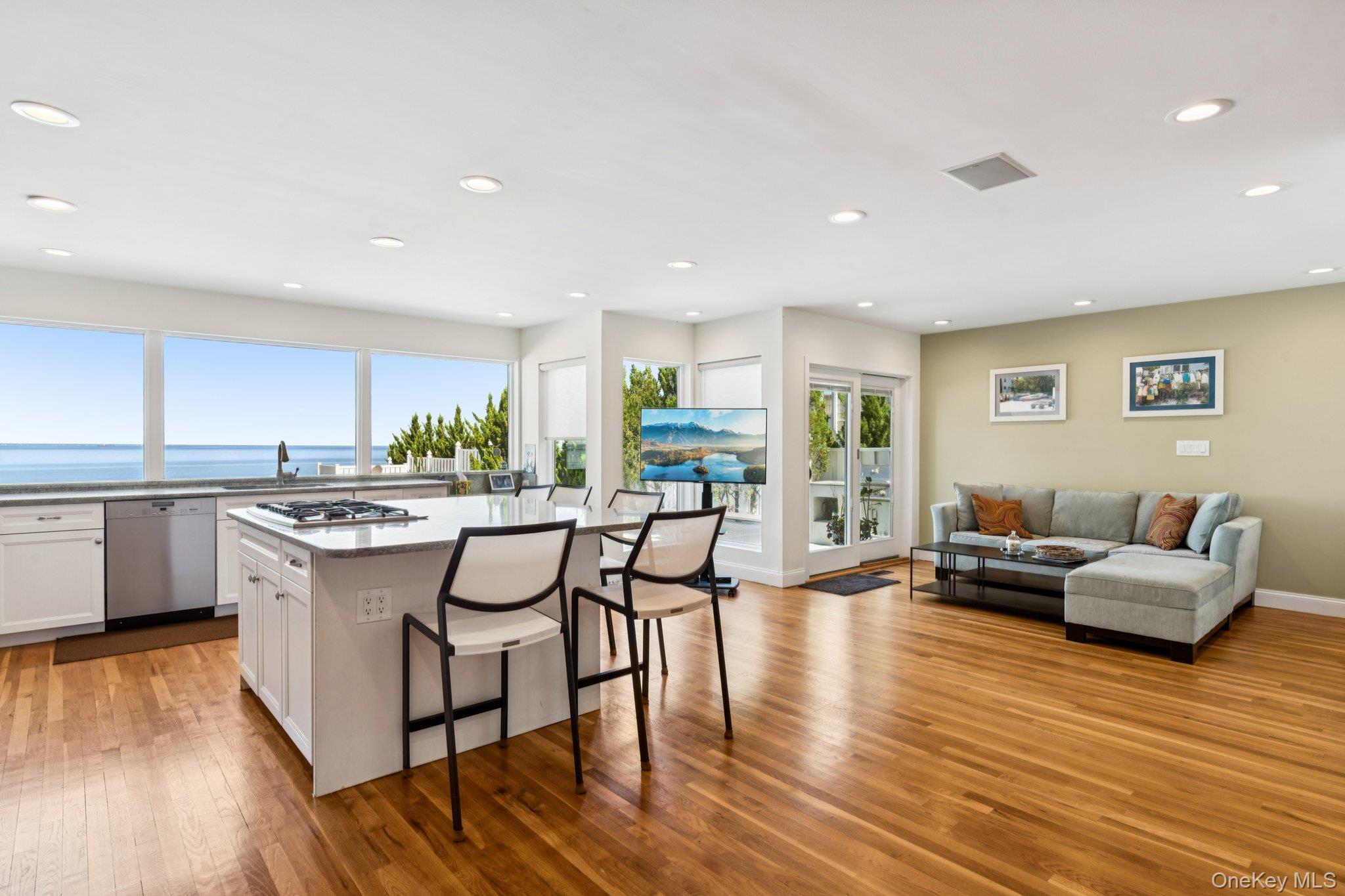 #9 photo, 19 Oak Point Drive, ナッソー郡 Bayville , NY 11709