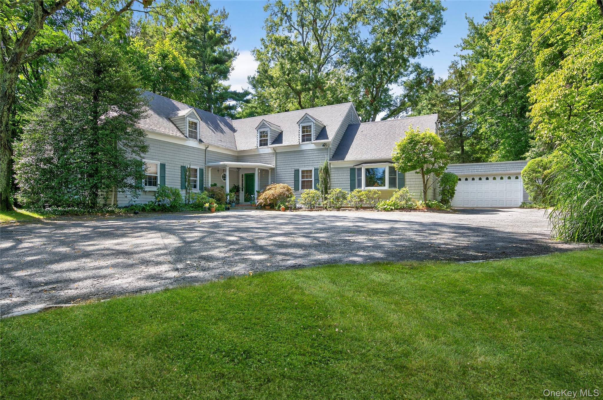 #1 photo, 61 Weir Lane, Locust Valley , NY 11560
