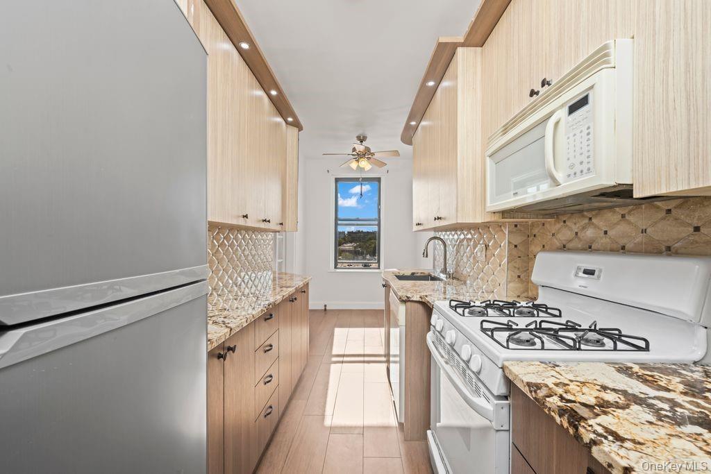 #4 photo, 7101 Shore Road, ブルックリン区 Brooklyn , NY 11209