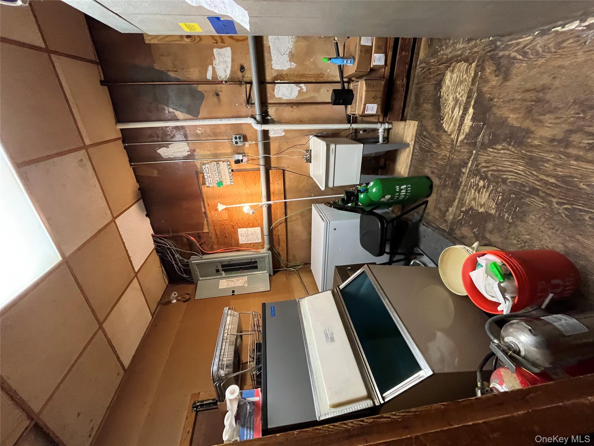 #12 photo, 156 Rockaway Avenue, ナッソー郡 Valley Stream , NY 11580