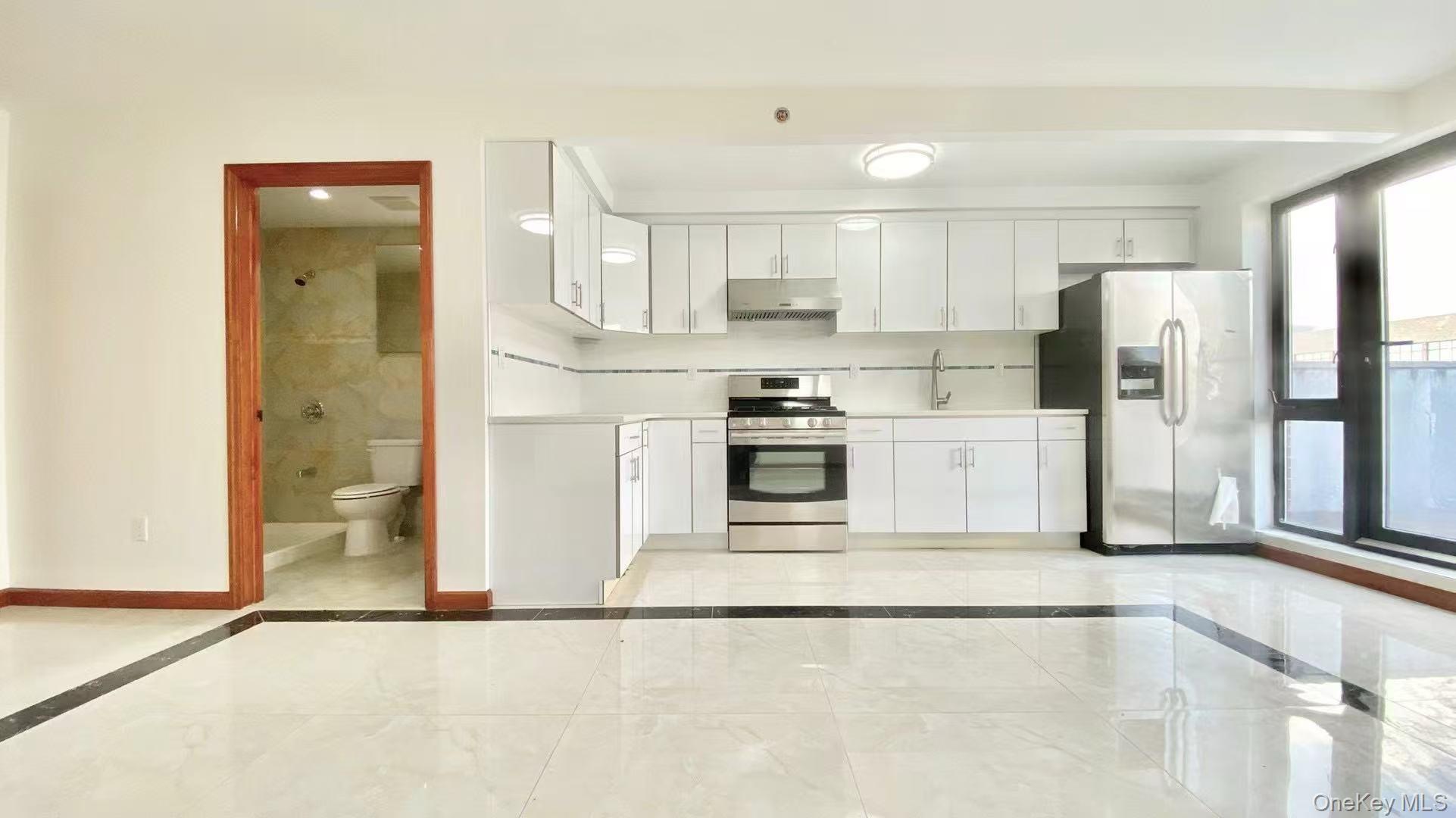 #3 photo, 108-38 41st Avenue, クイーンズ区 Corona , NY 11368