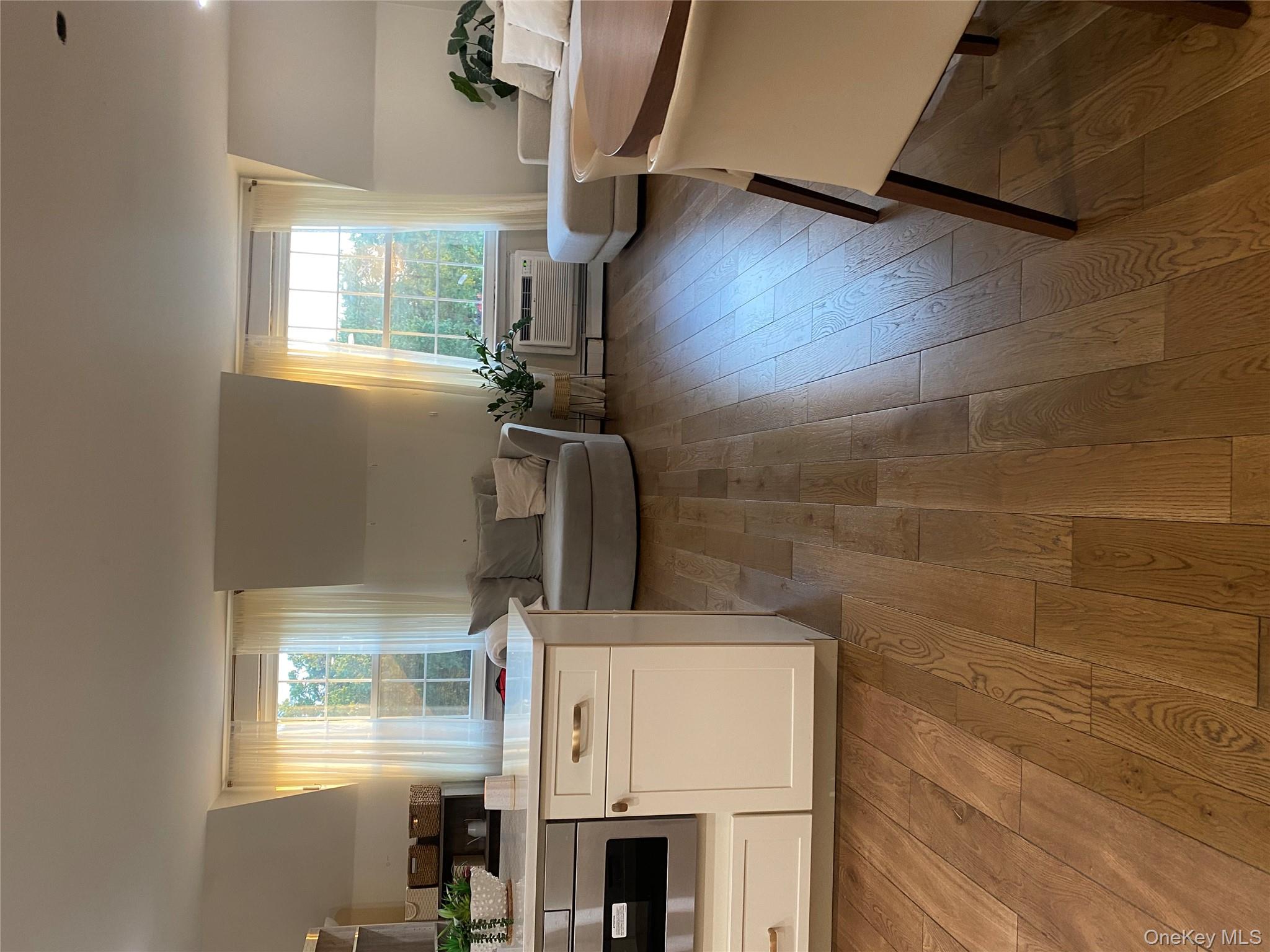 #1 photo, 13-36 Robin Lane, Bayside , NY 11360