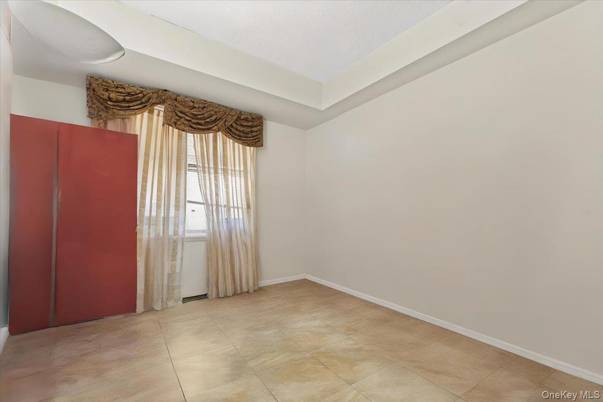 #12 photo, 1475 Crotona Place, ブロンクス区 Bronx , NY 10456