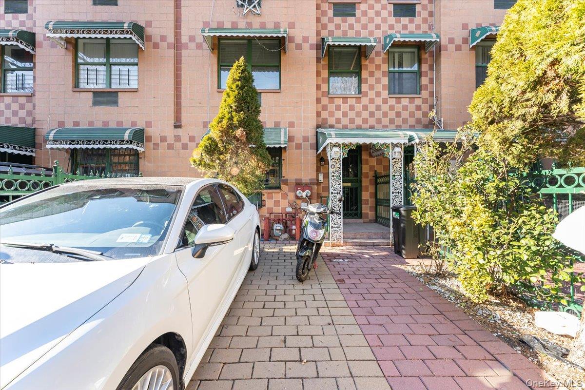 #2 photo, 1475 Crotona Place, ブロンクス区 Bronx , NY 10456