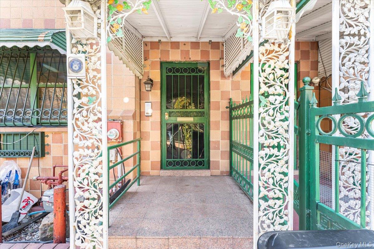 #3 photo, 1475 Crotona Place, ブロンクス区 Bronx , NY 10456