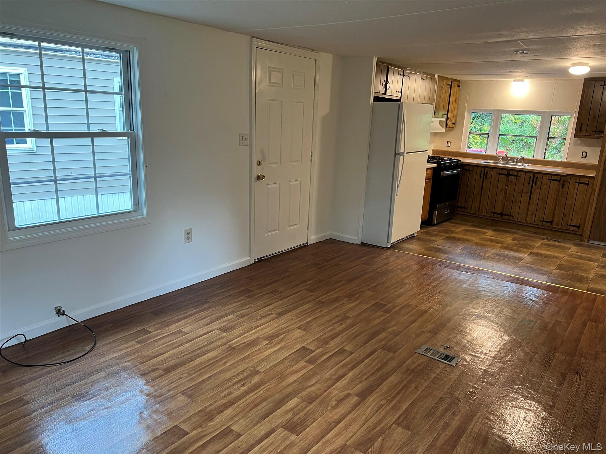 #3 photo, 368 Union Avenue, New Windsor , NY 12553