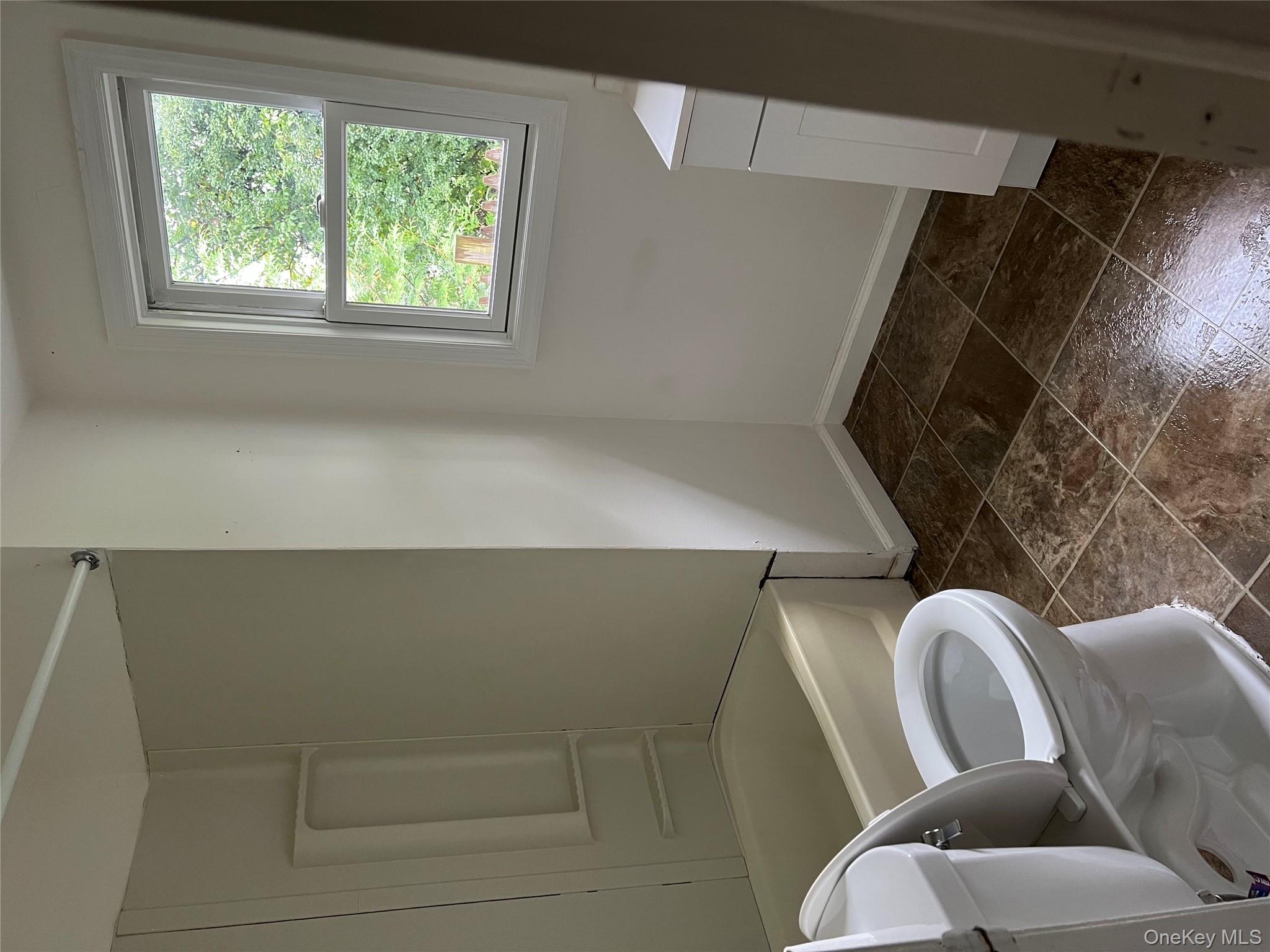 #7 photo, 368 Union Avenue, New Windsor , NY 12553