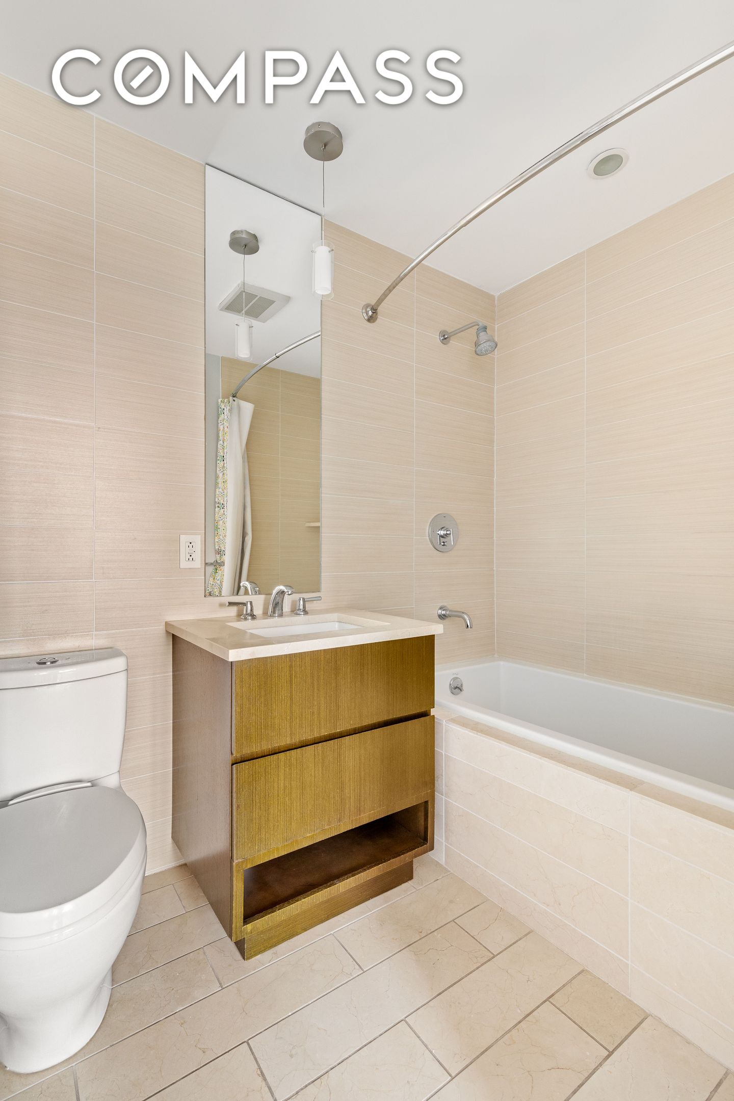 #9 photo, 2300 Frederick Douglass Boulevard, マンハッタン Harlem , NY 10027